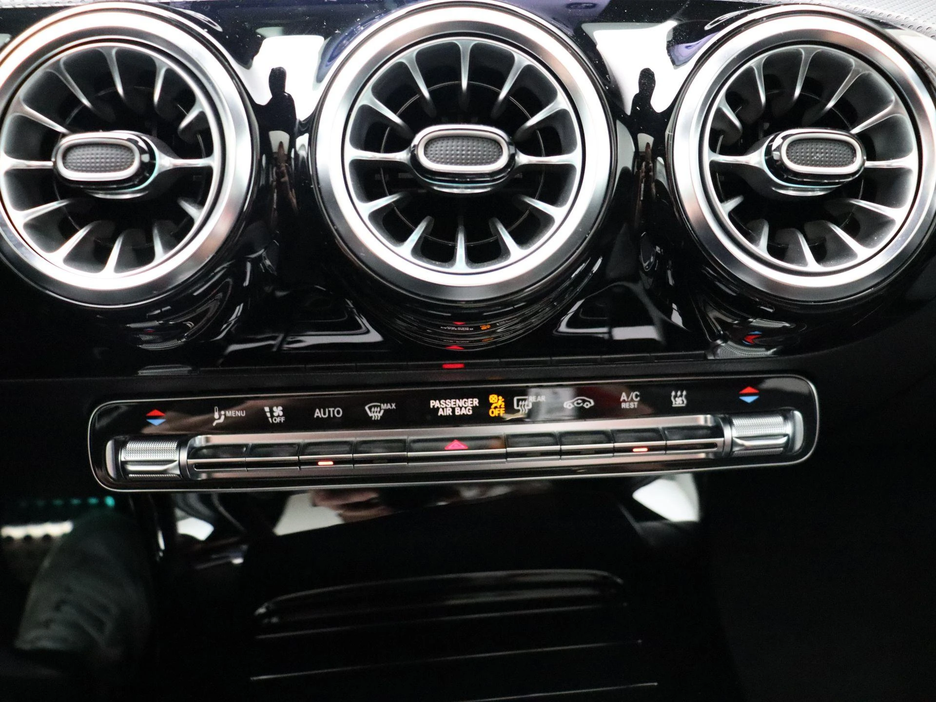 Mercedes-Benz-Classe A-image-23