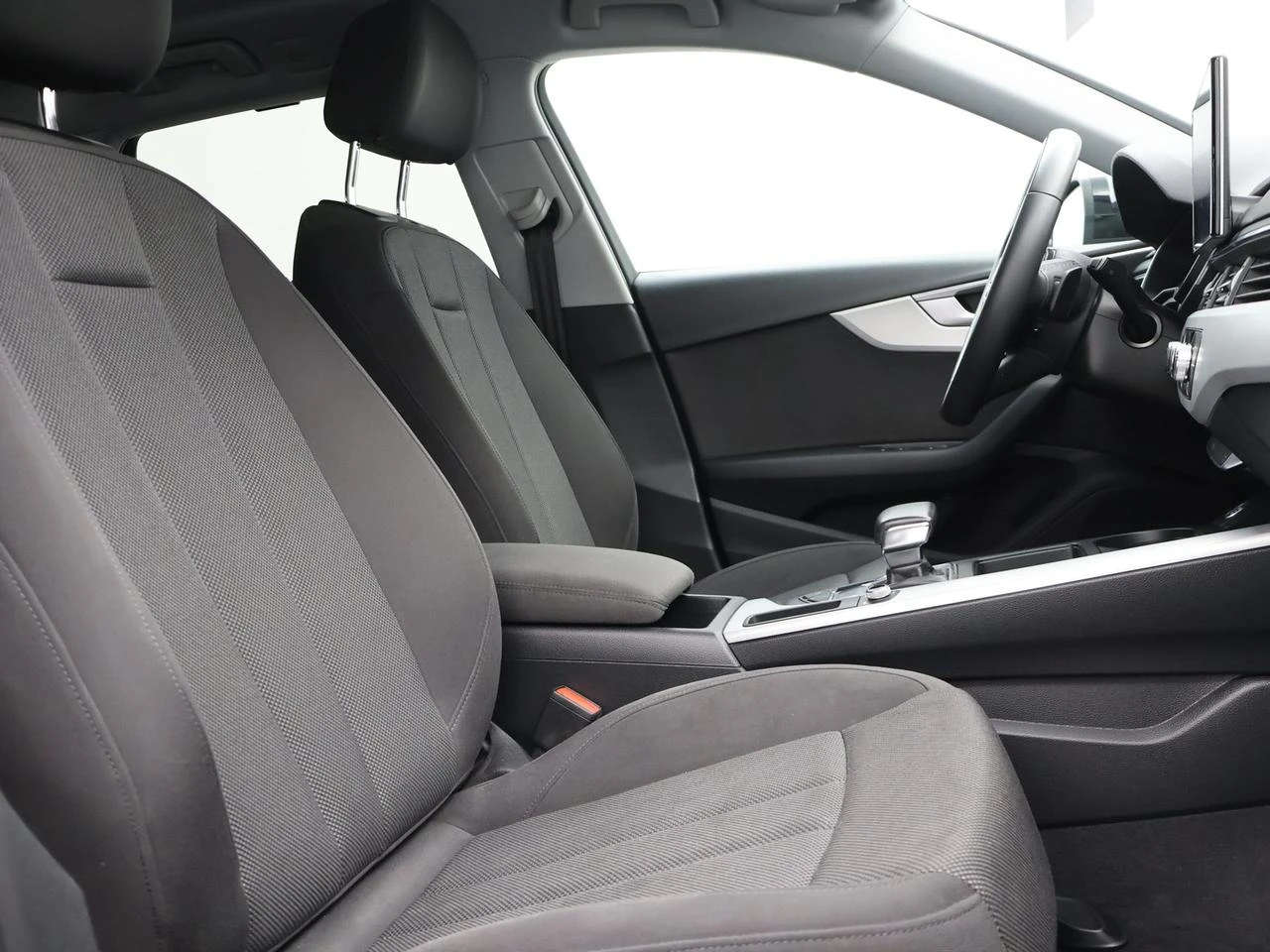 Audi-A4-image-11