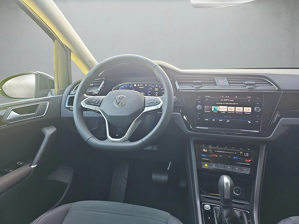 Volkswagen Touran 1,5l TSI DSG Highline *AHK*Rear View*ACC