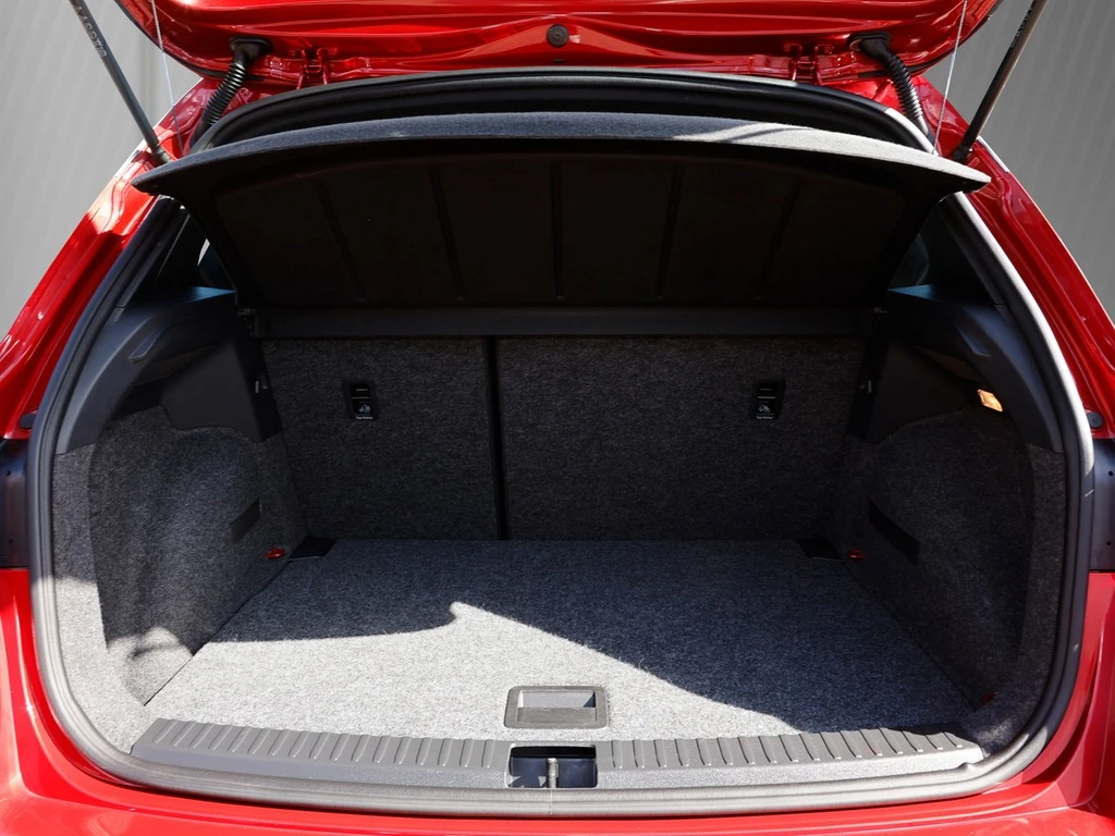 SEAT-Arona-image-5
