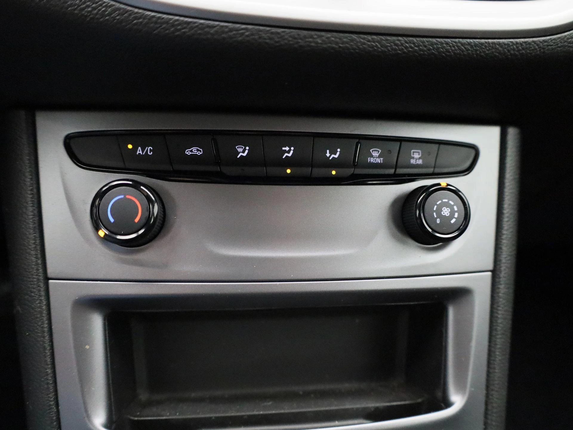 Opel-Astra-image-17