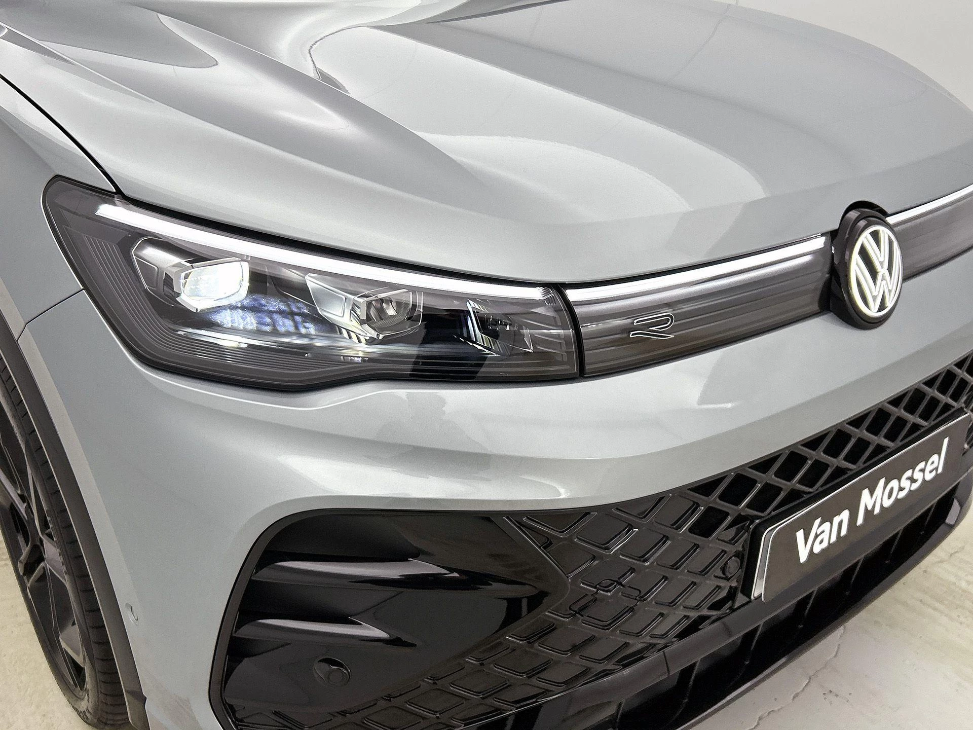 Volkswagen-Tiguan-image-40