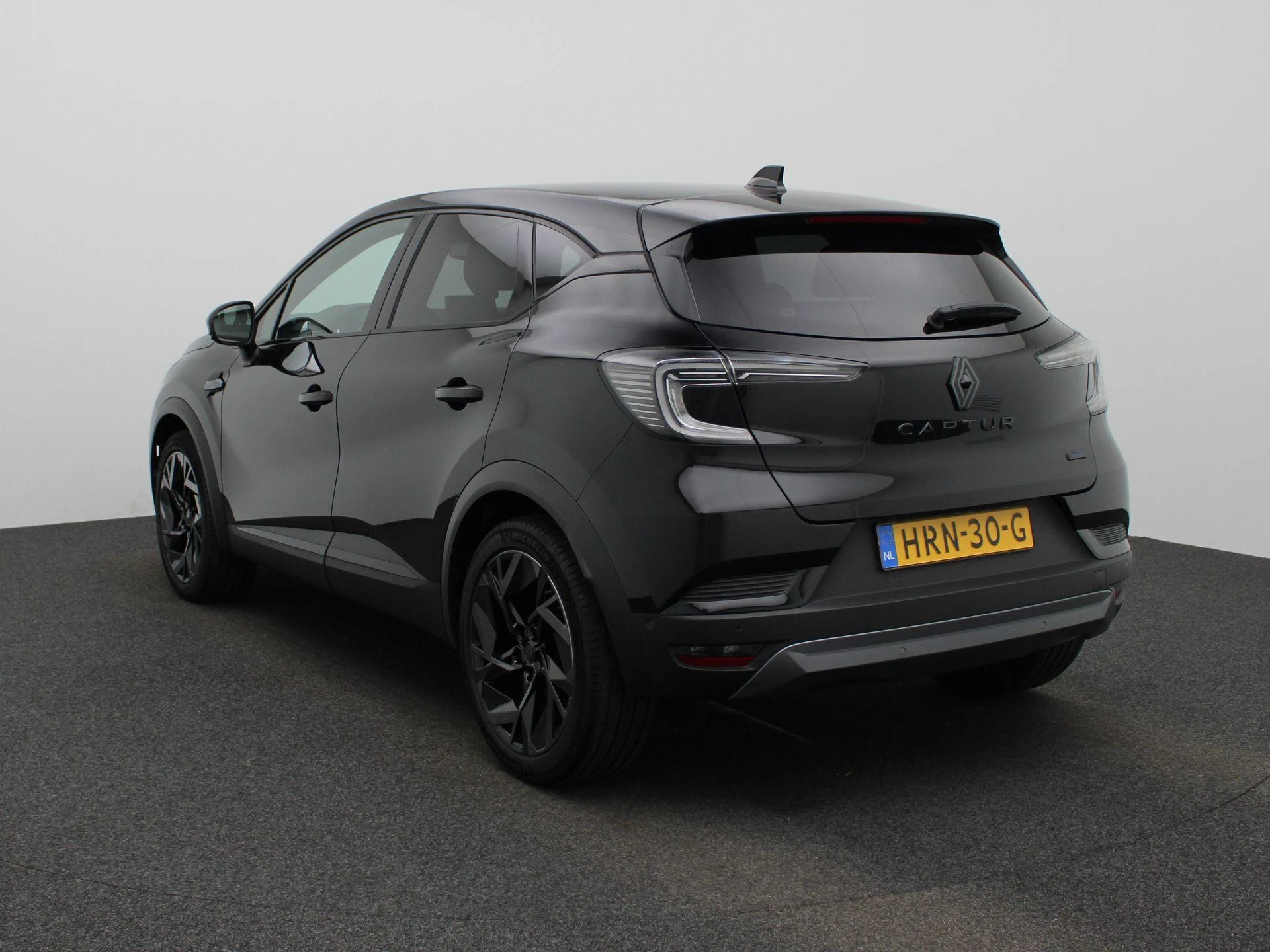Renault-Captur-image-1