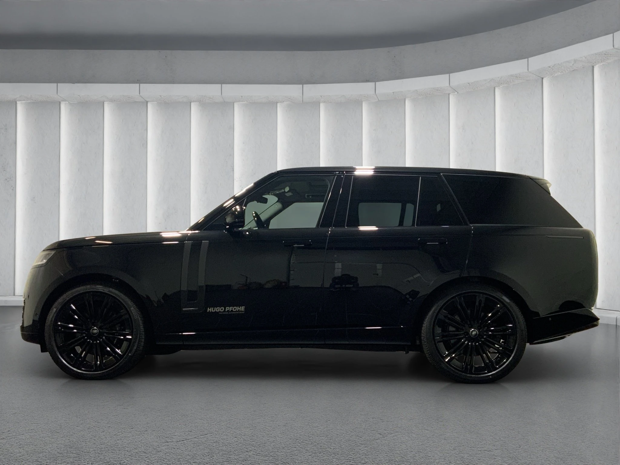 Land Rover-Range Rover-image-4