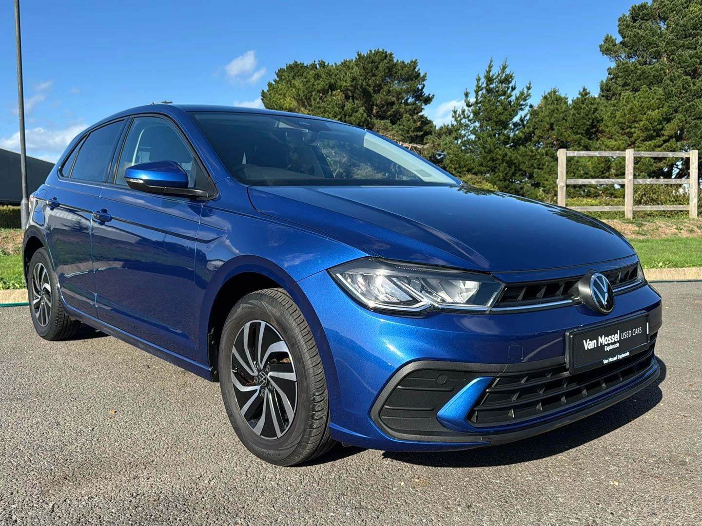 Volkswagen-Polo-image-17