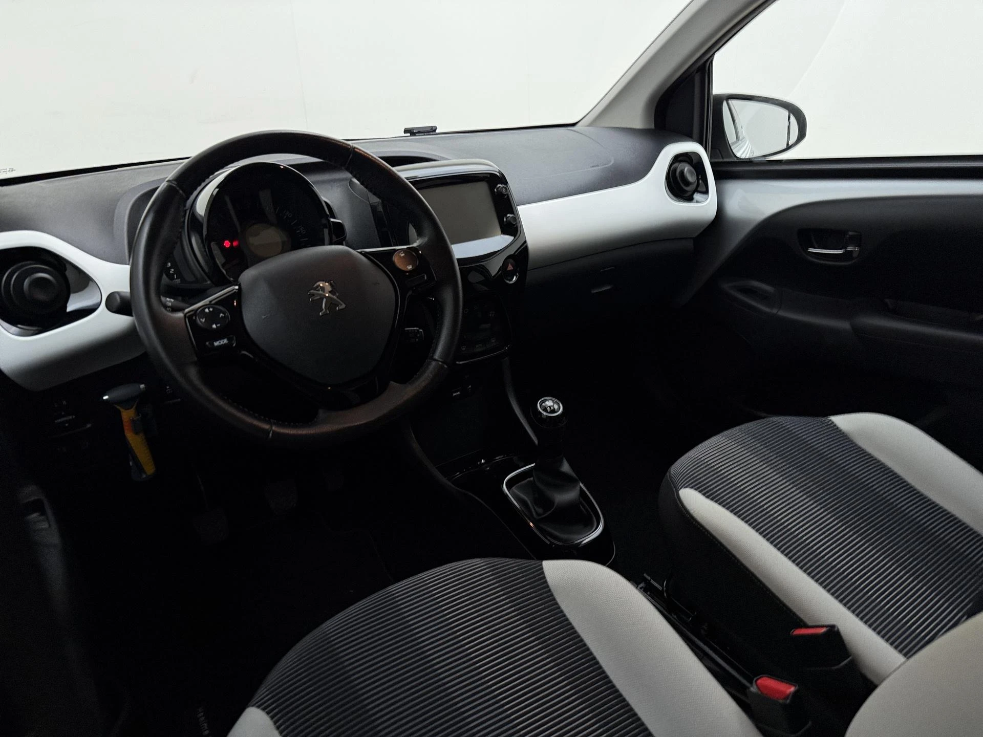 Peugeot-108-image-9