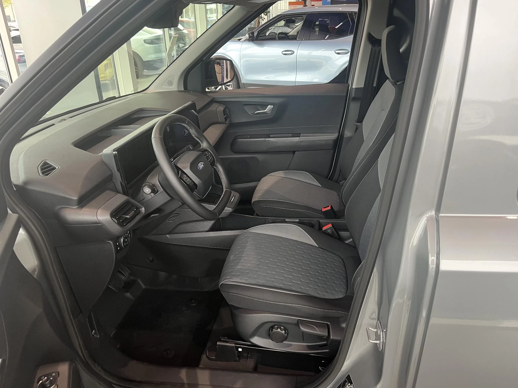 Ford-E-Transit-image-9