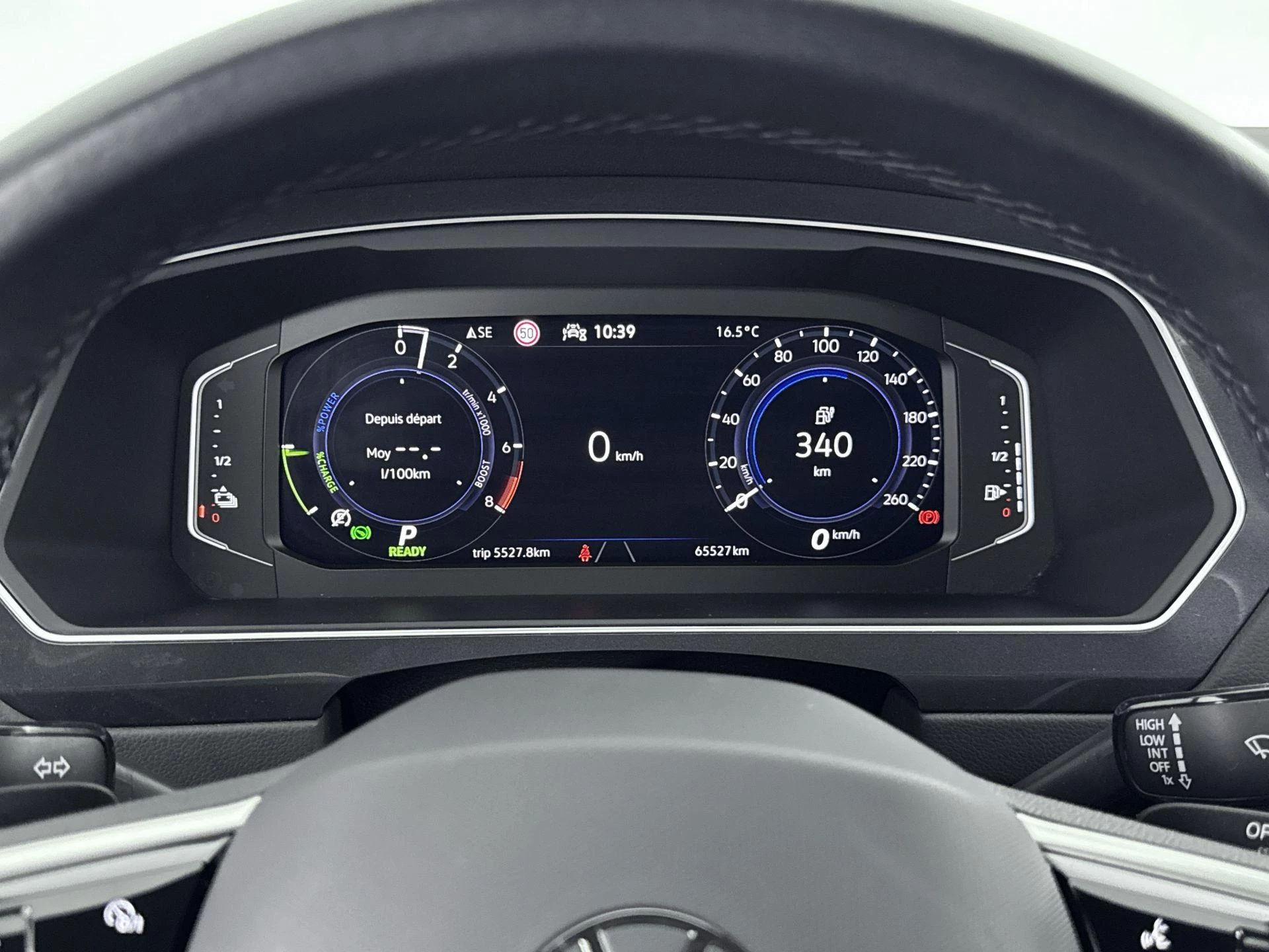 Volkswagen-Tiguan-image-8