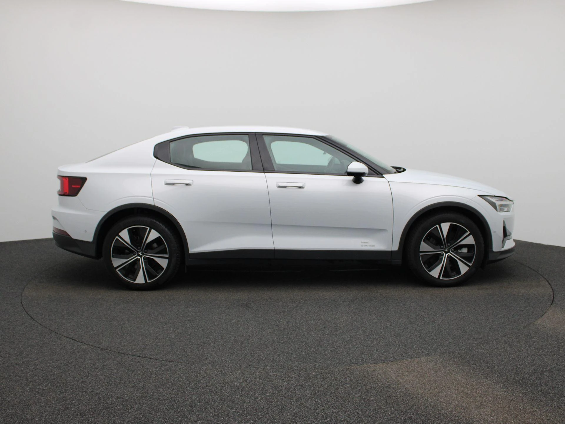 Polestar-2-image-5