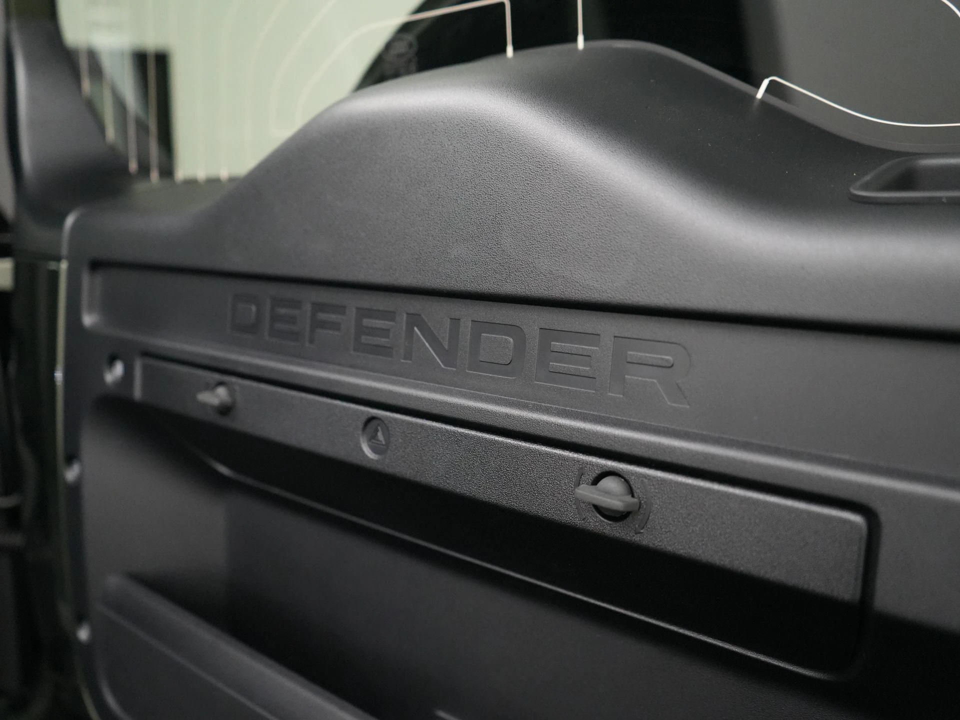 Land Rover-Defender-image-43