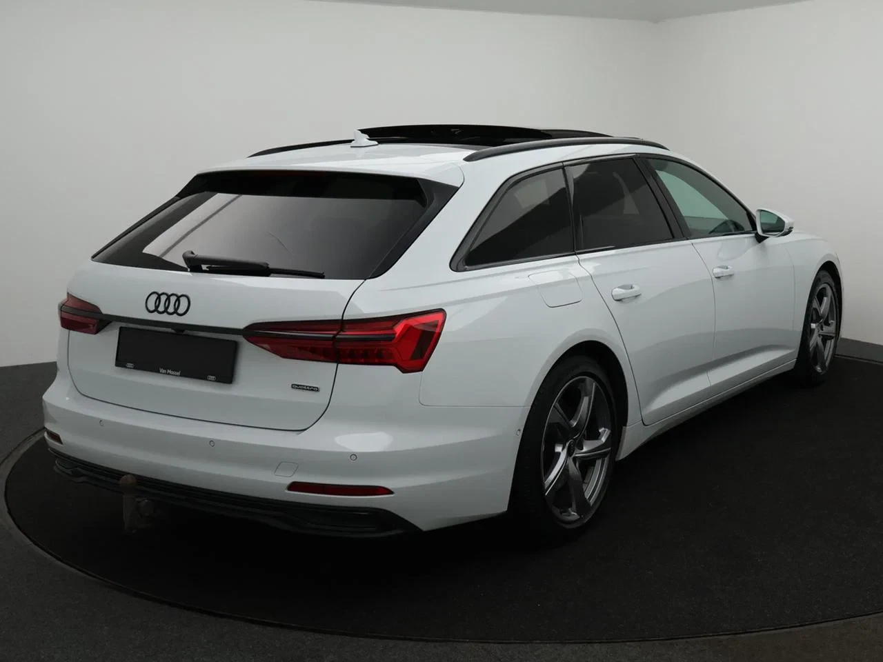Audi-A6-image-16