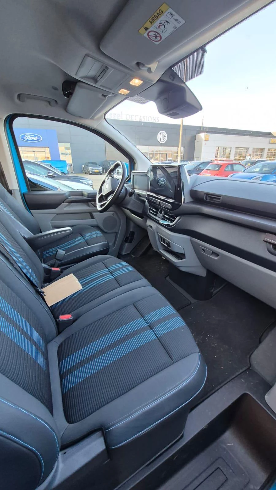 Ford-Transit Custom-image-2