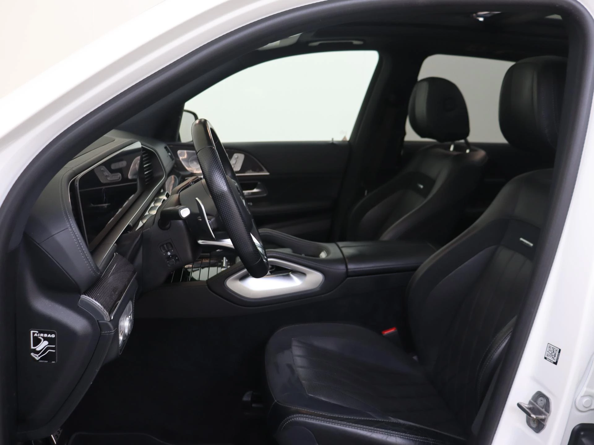 Mercedes-Benz-GLE-image-2