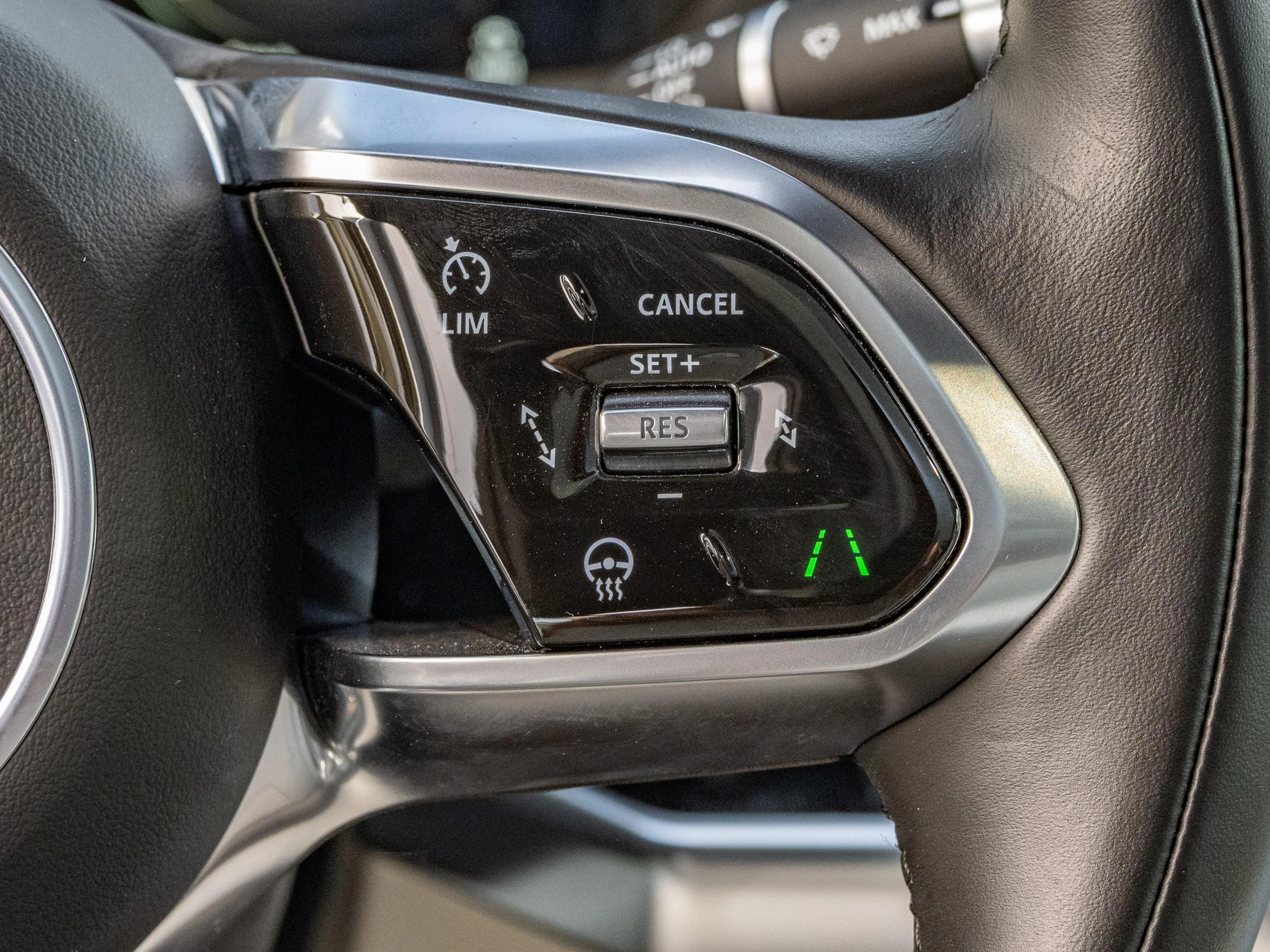 Jaguar-I-PACE-image-17