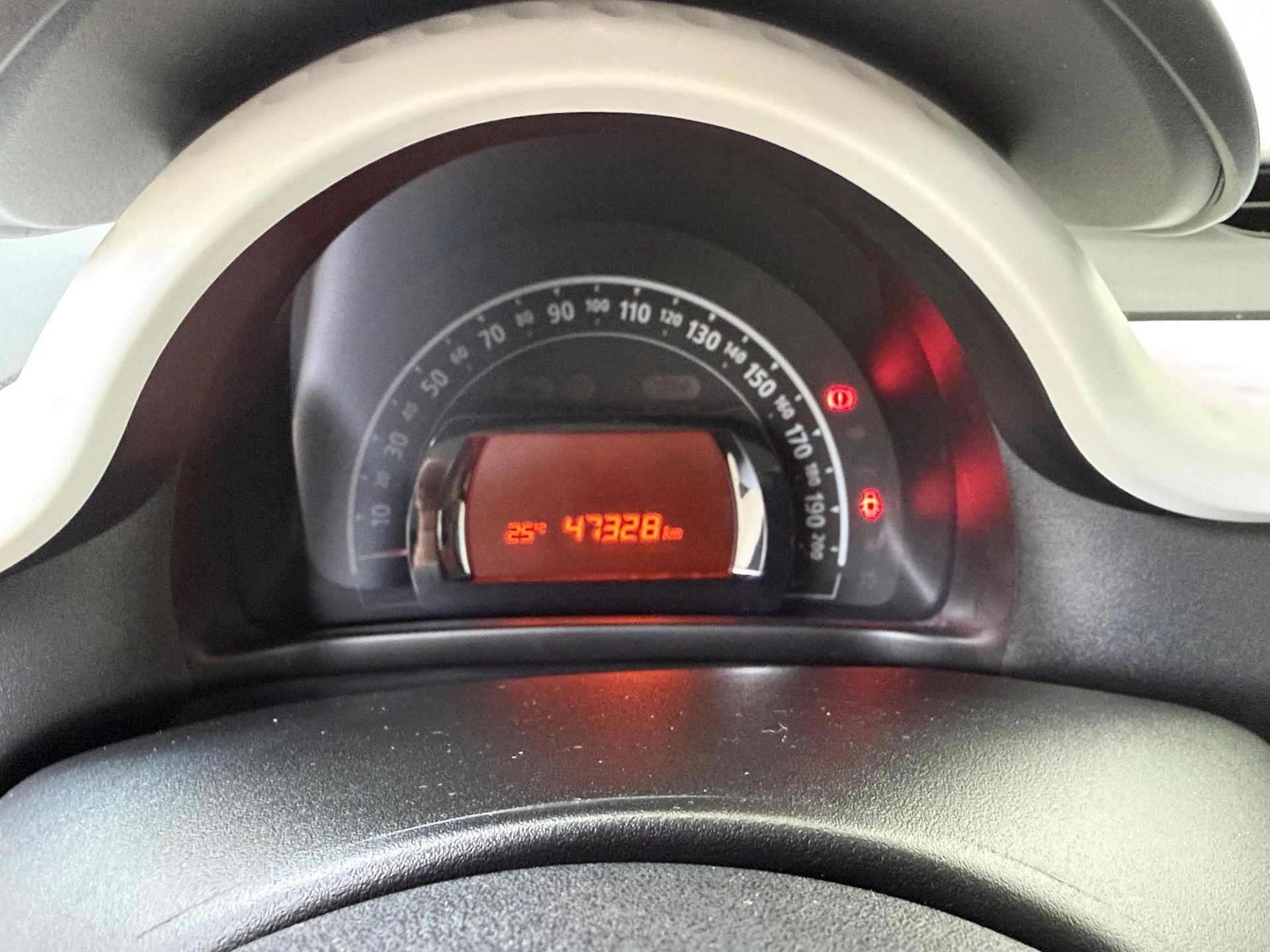 Renault-Twingo-image-14