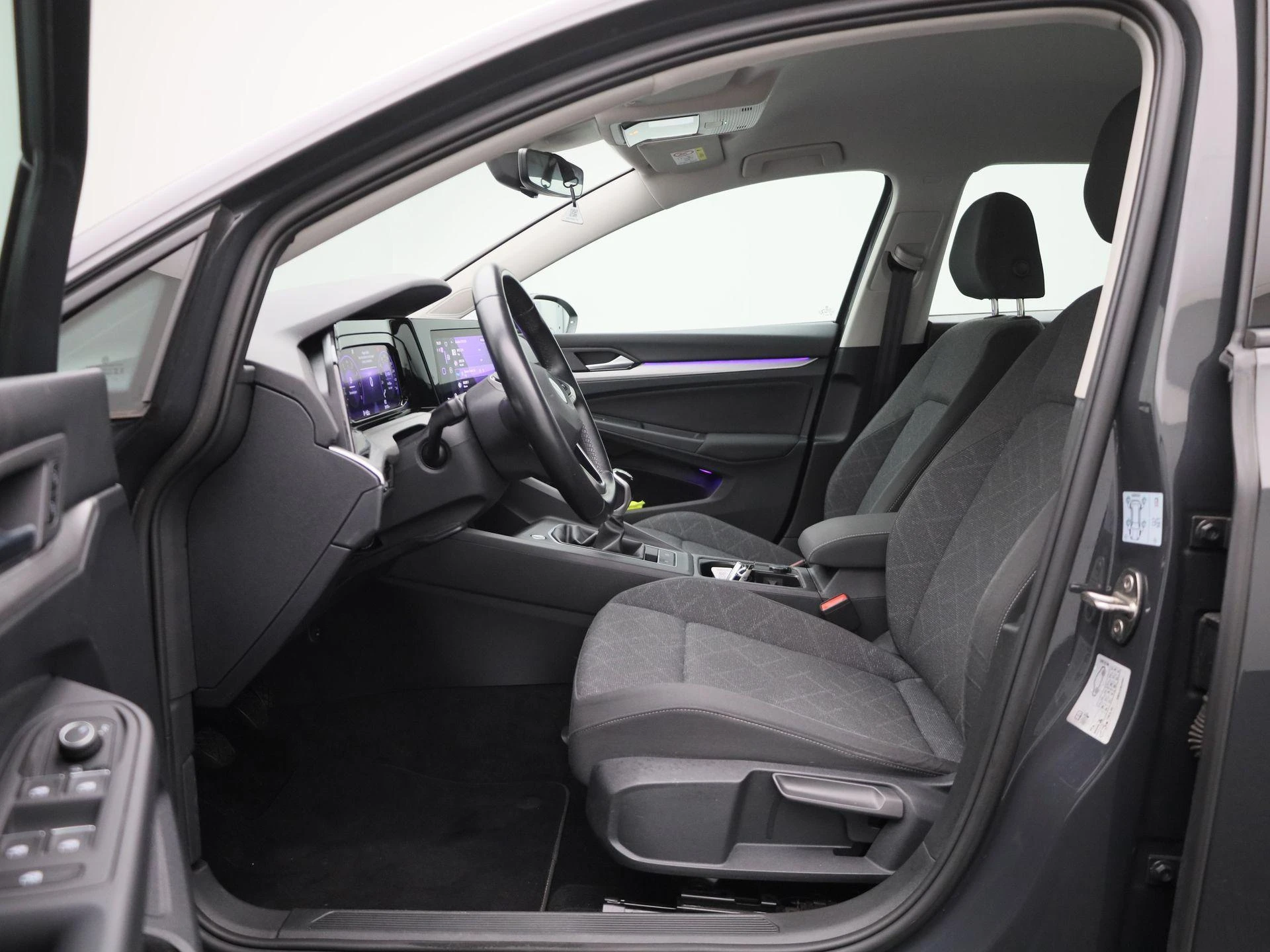 Volkswagen-Golf-image-11