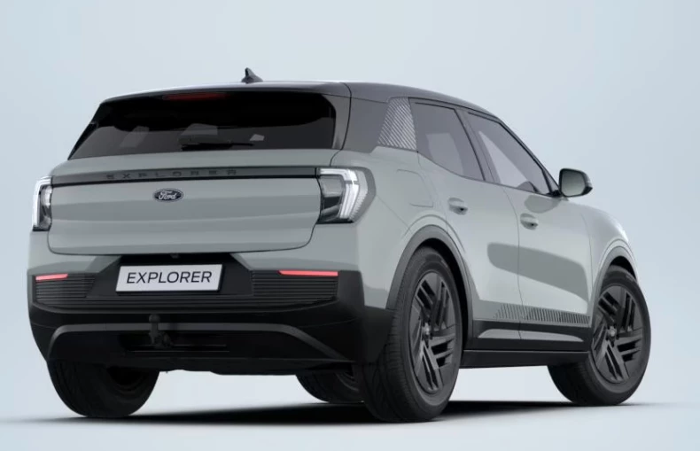Ford Explorer Collection RWD