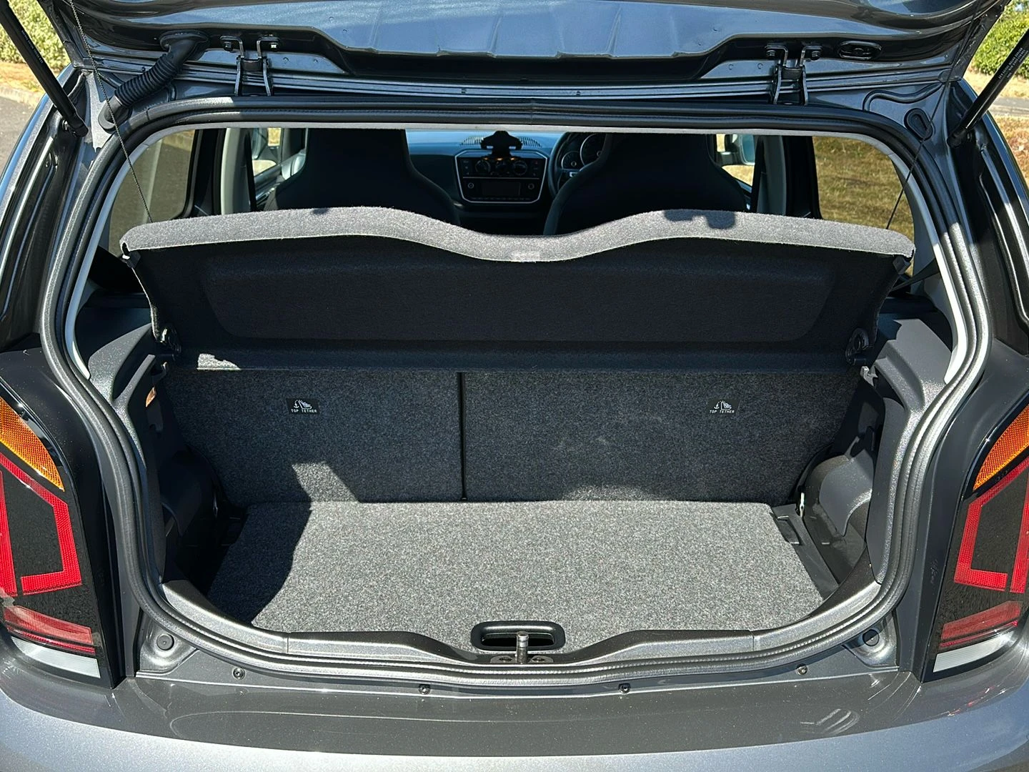 Volkswagen-up!-image-14