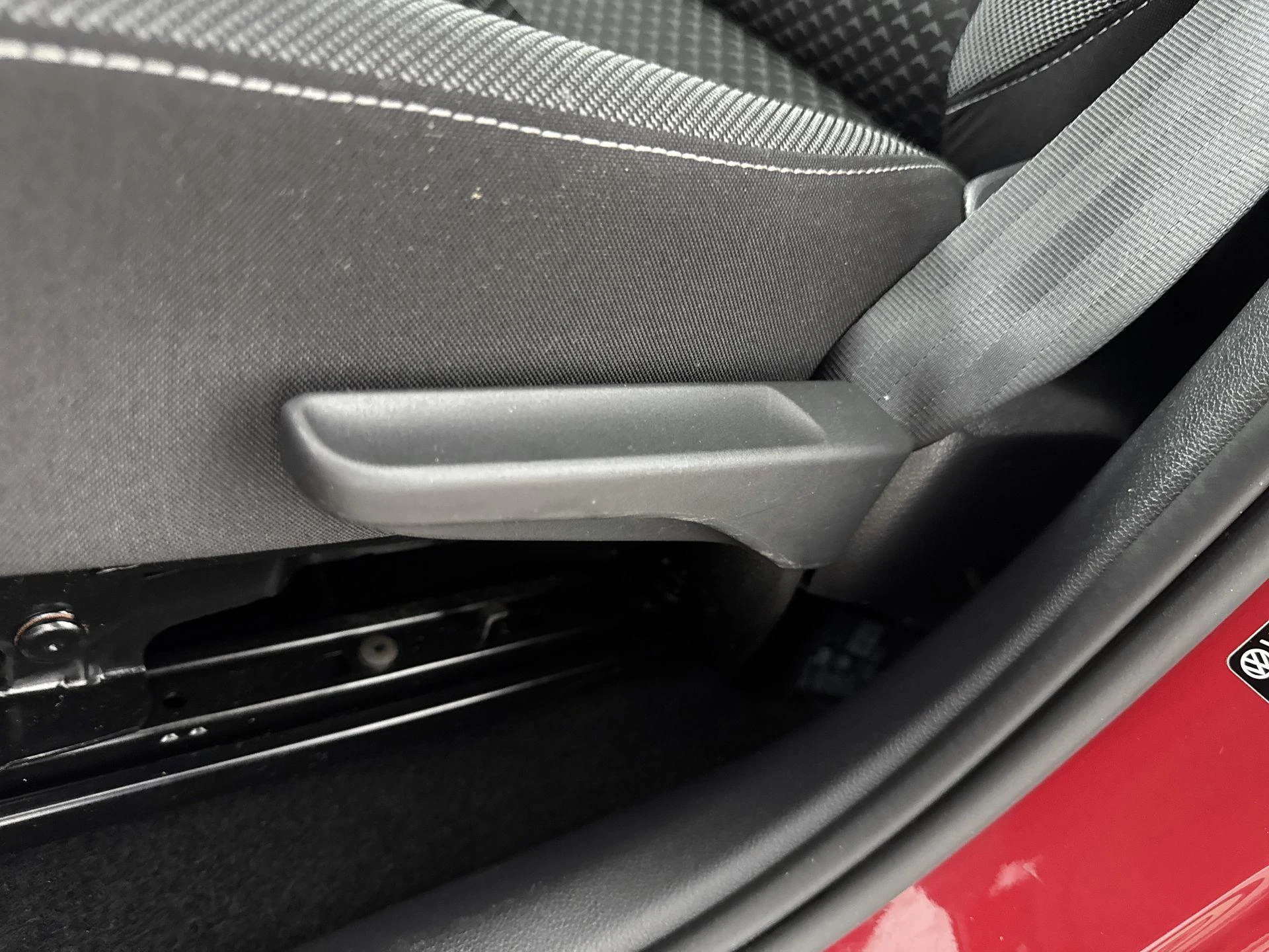 Volkswagen-up!-image-16
