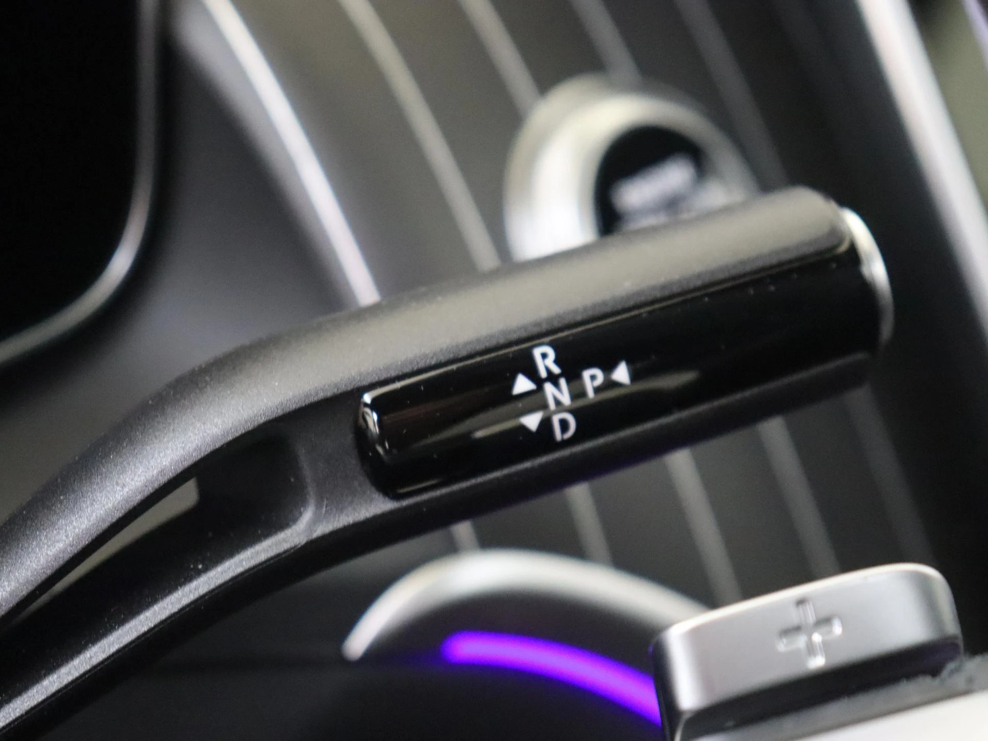 Mercedes-Benz-GLC-image-13