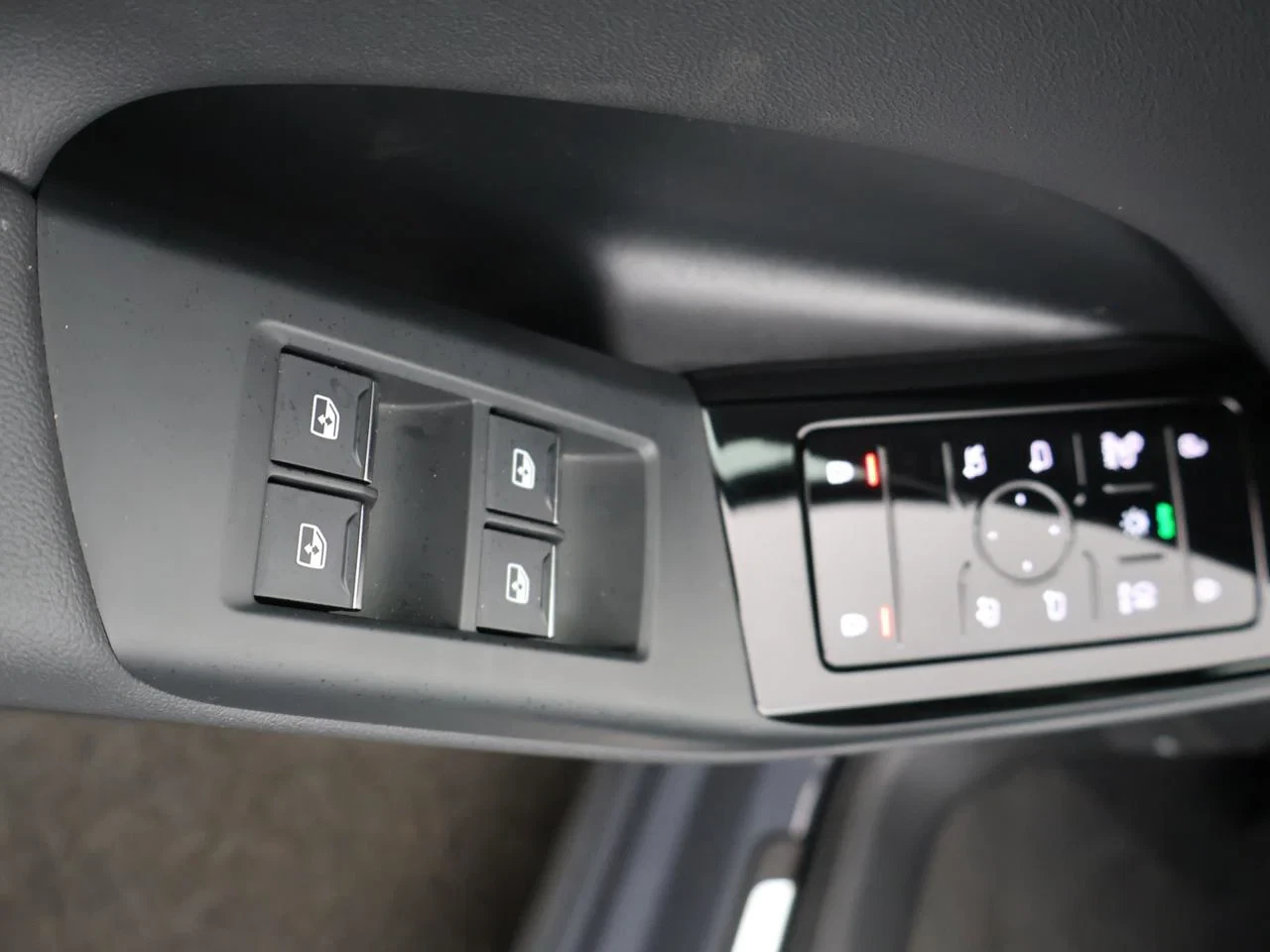 Audi-Q6 e-tron-image-21