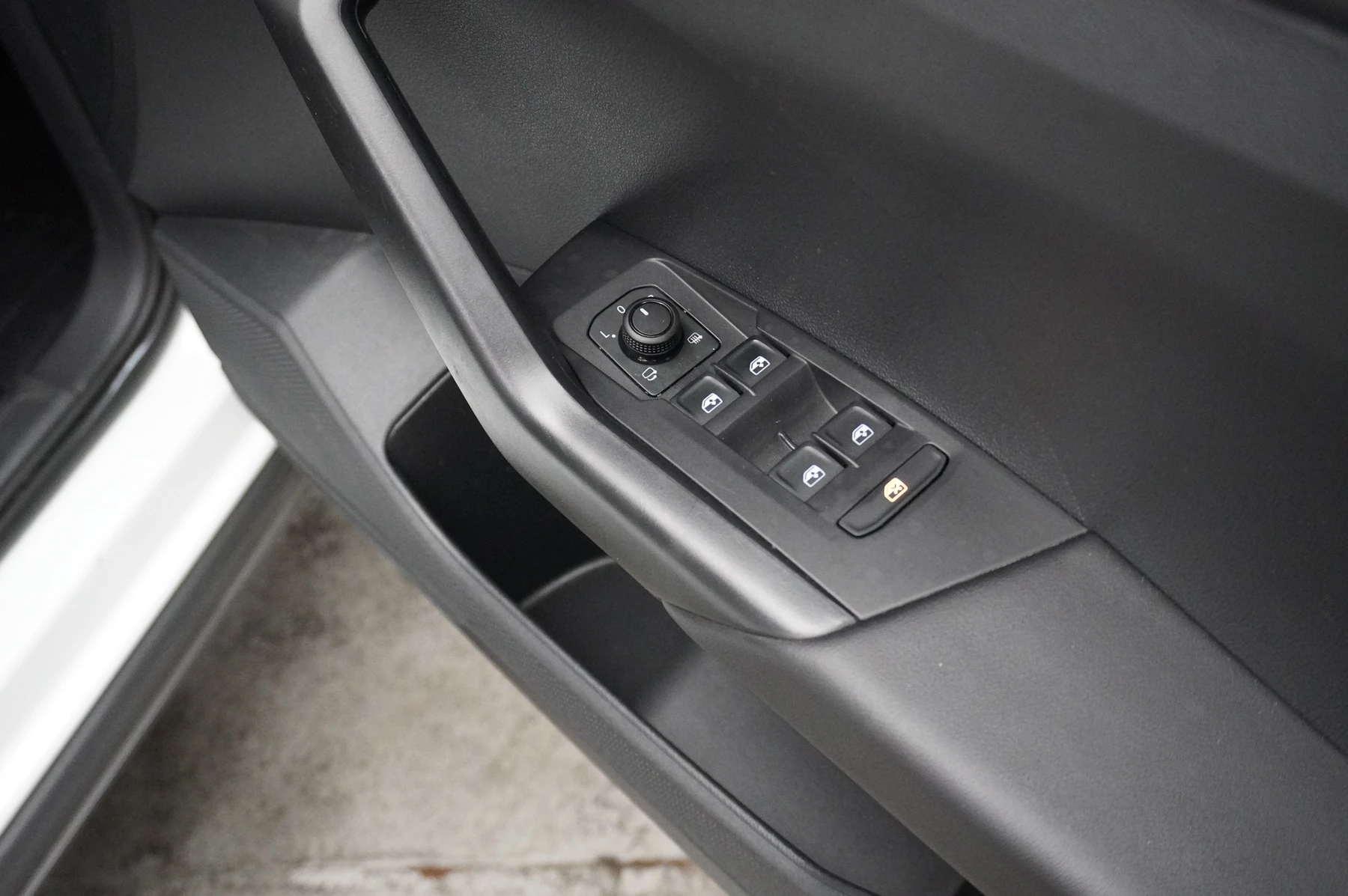 Volkswagen-T-Cross-image-26