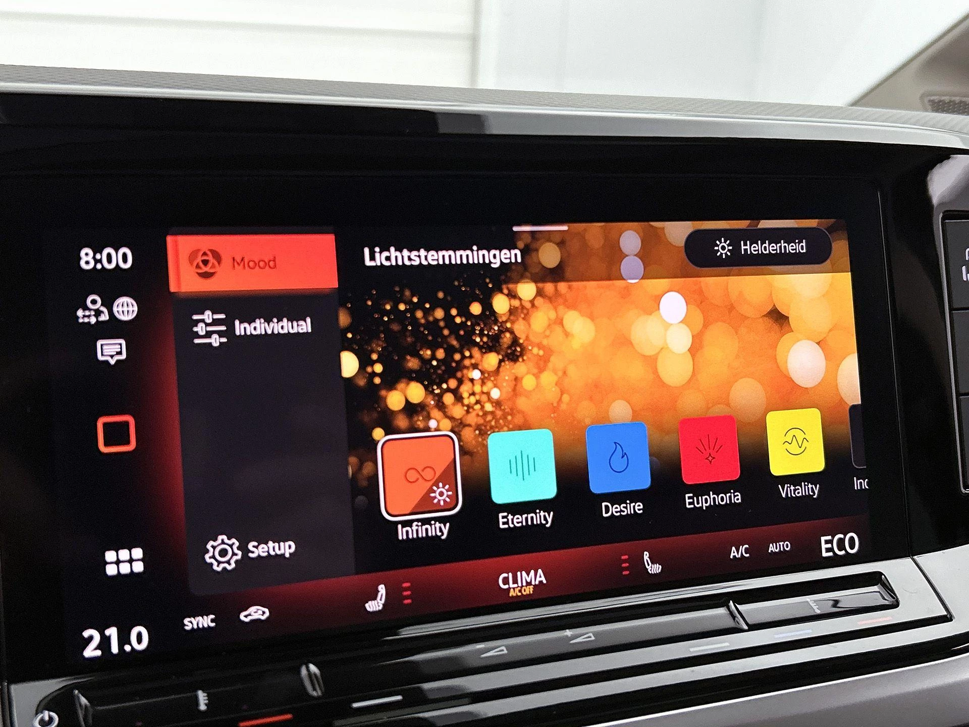 Volkswagen-Multivan-image-39