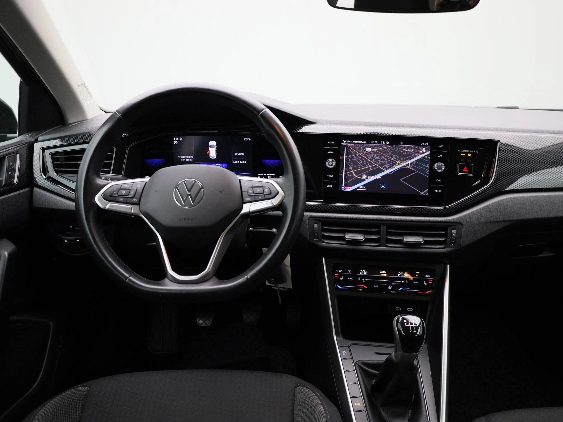 Volkswagen-Polo-image-6
