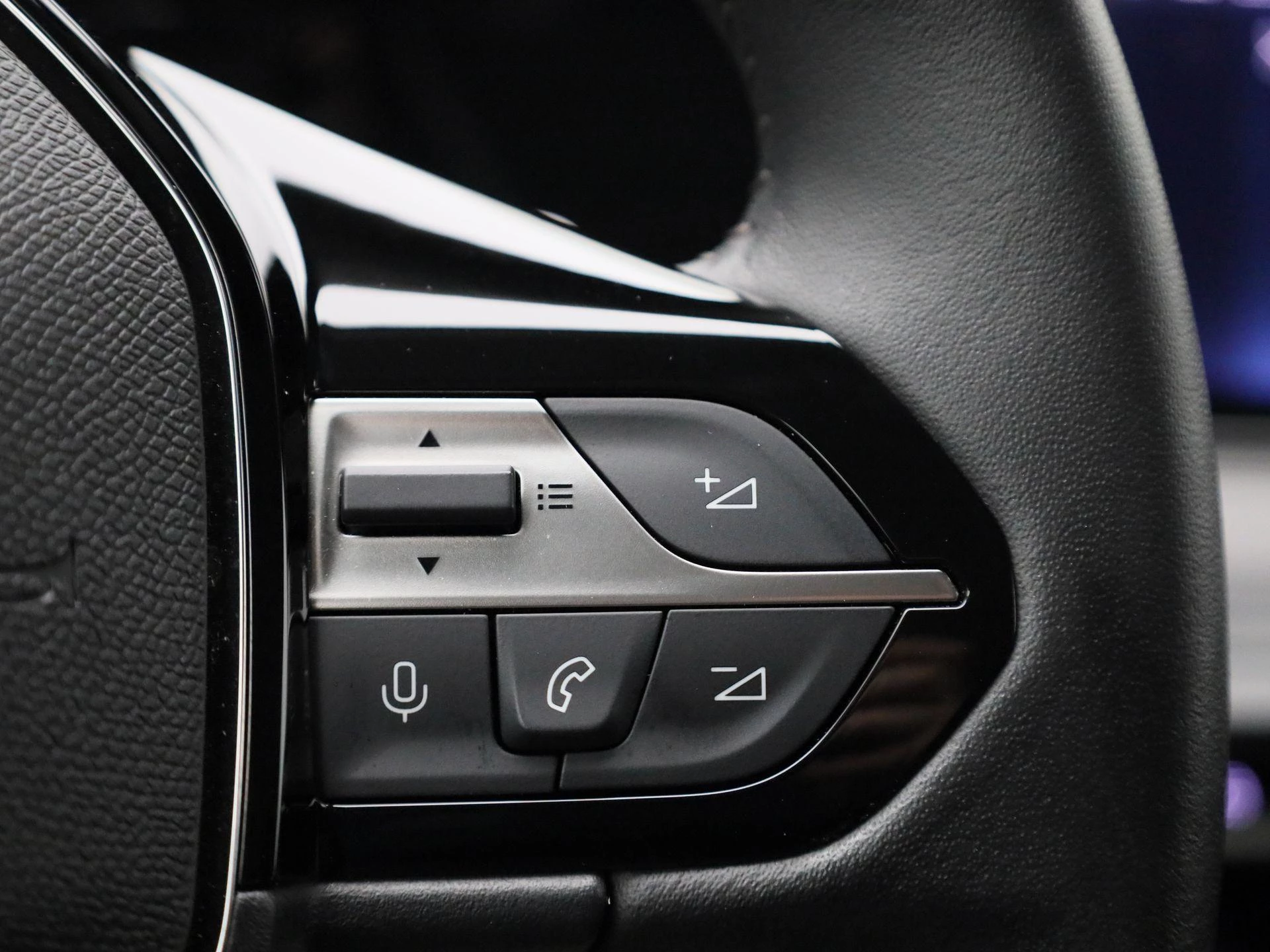 Peugeot-308-image-28