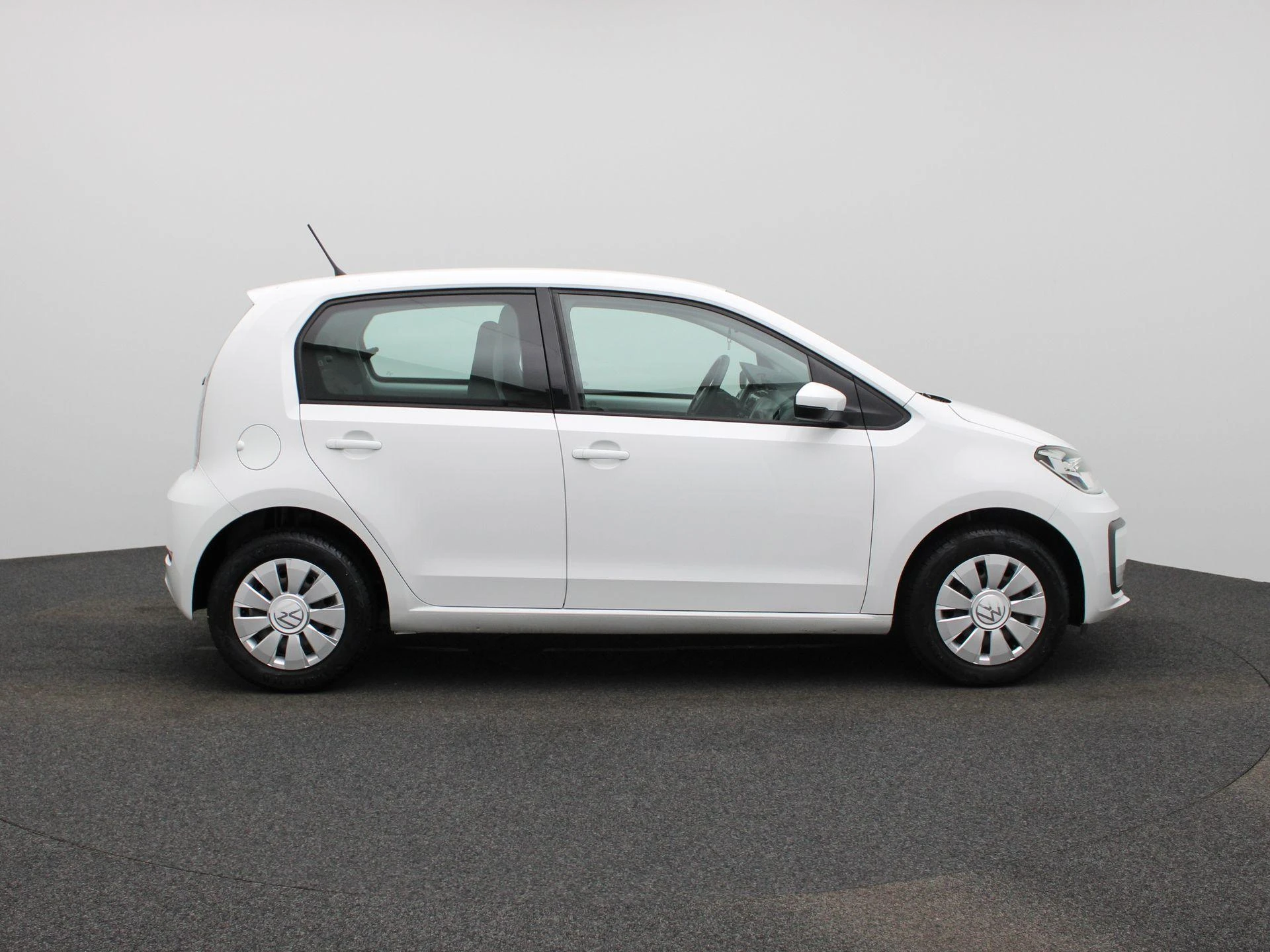 Volkswagen-up!-image-5