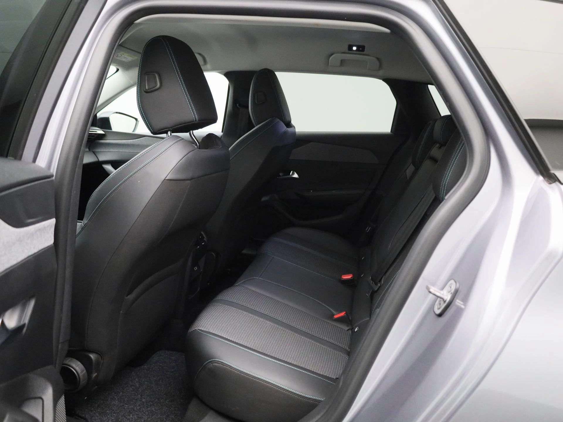 Peugeot-308-image-9