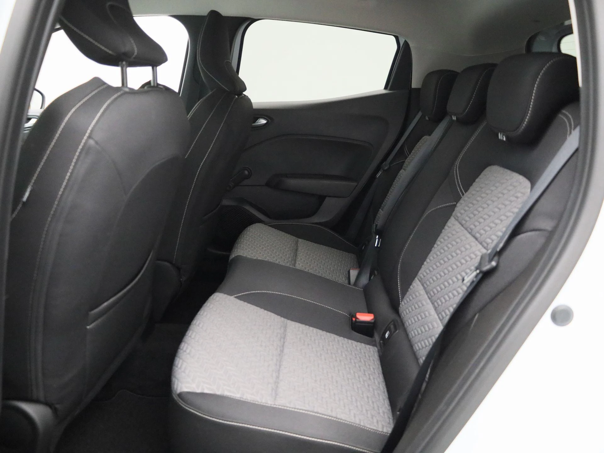 Renault-Clio-image-10