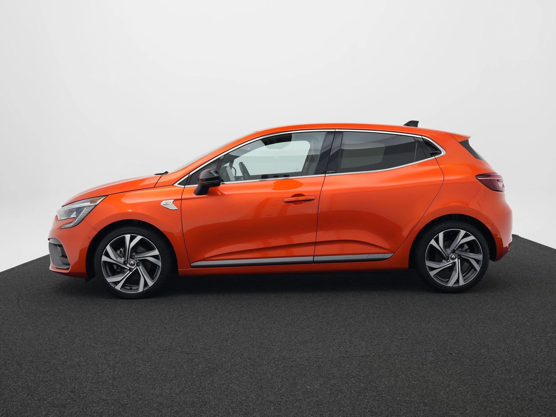 Renault Clio 1.6 E-Tech Hybrid 140 Initiale Paris