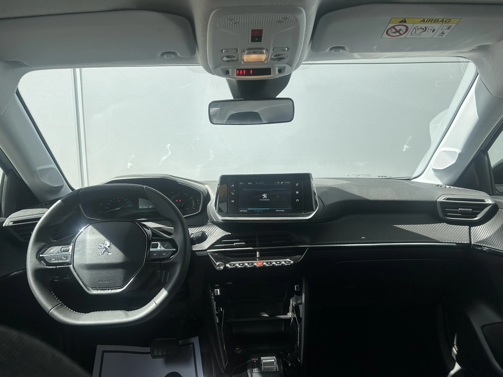Peugeot-e-208-image-9