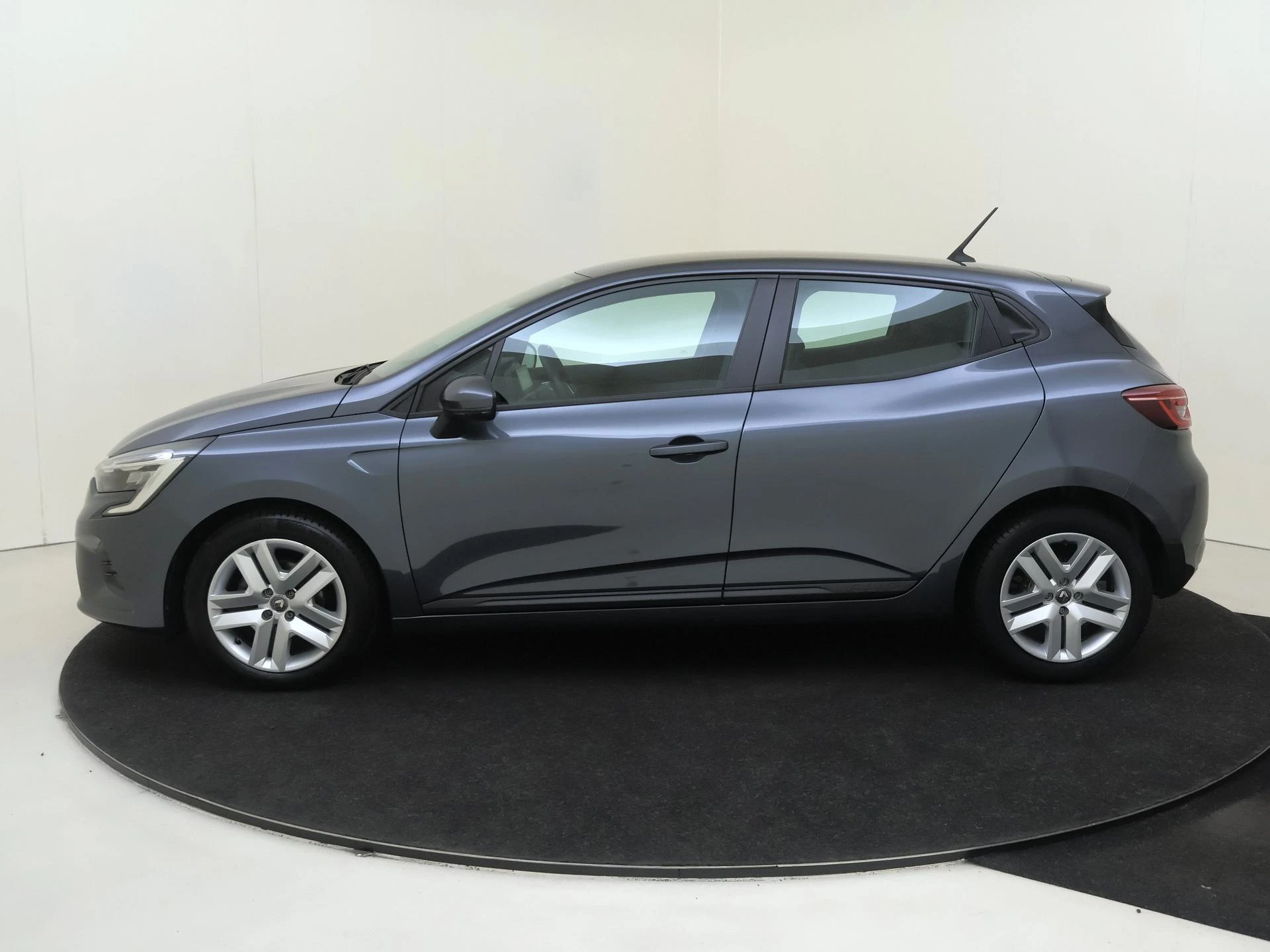 Renault-Clio-image-7
