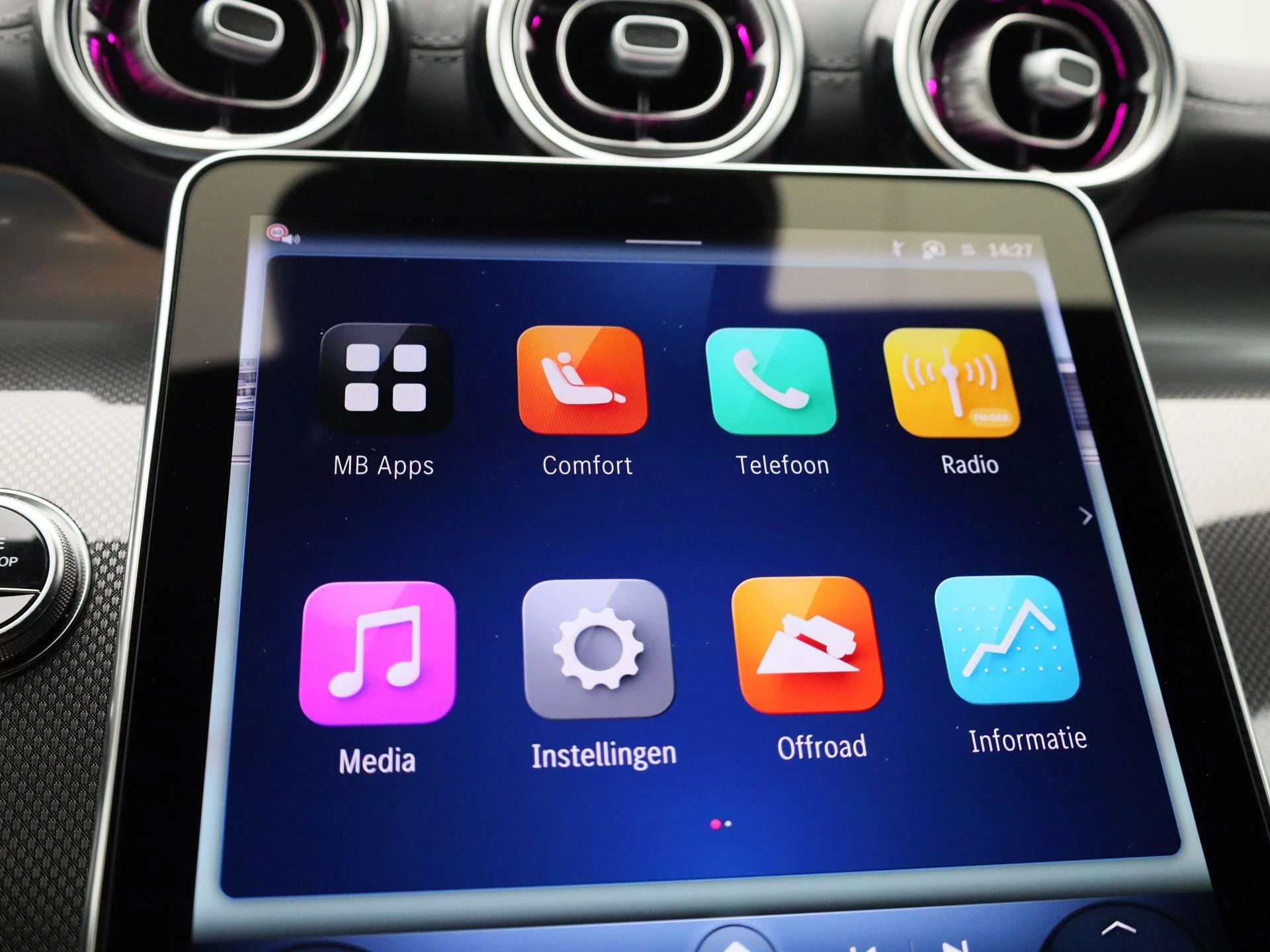 Mercedes-Benz-GLC-image-19