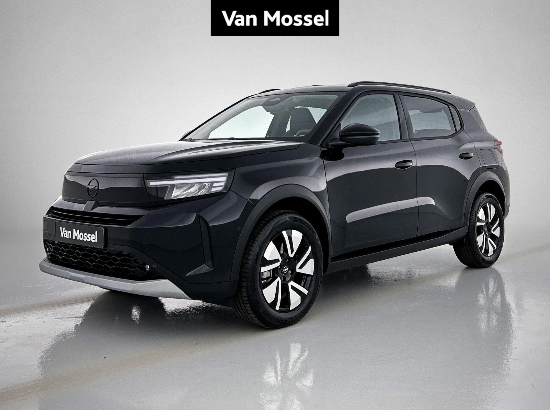 Opel-Frontera-image-0