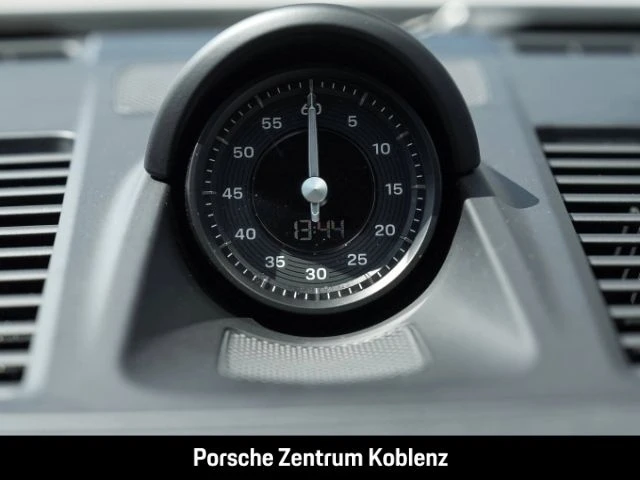 Porsche-911-image-28