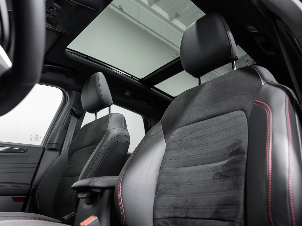 Ford Kuga ST-Line X*PANO*AHK*KAM*ACC*NAVI*SOUND-SYS. LED Pano SHZ 4xSHZ