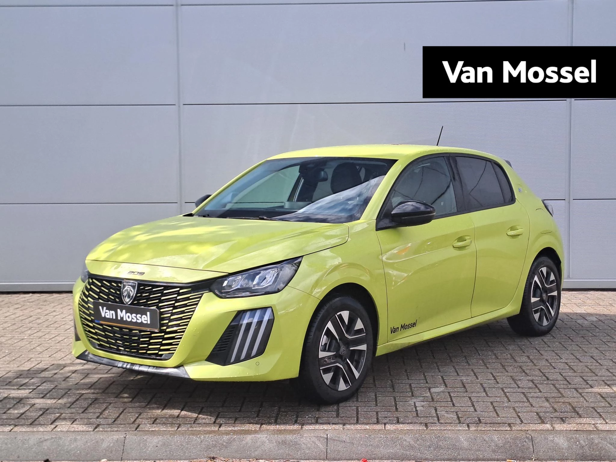 Peugeot-e-208-image-0