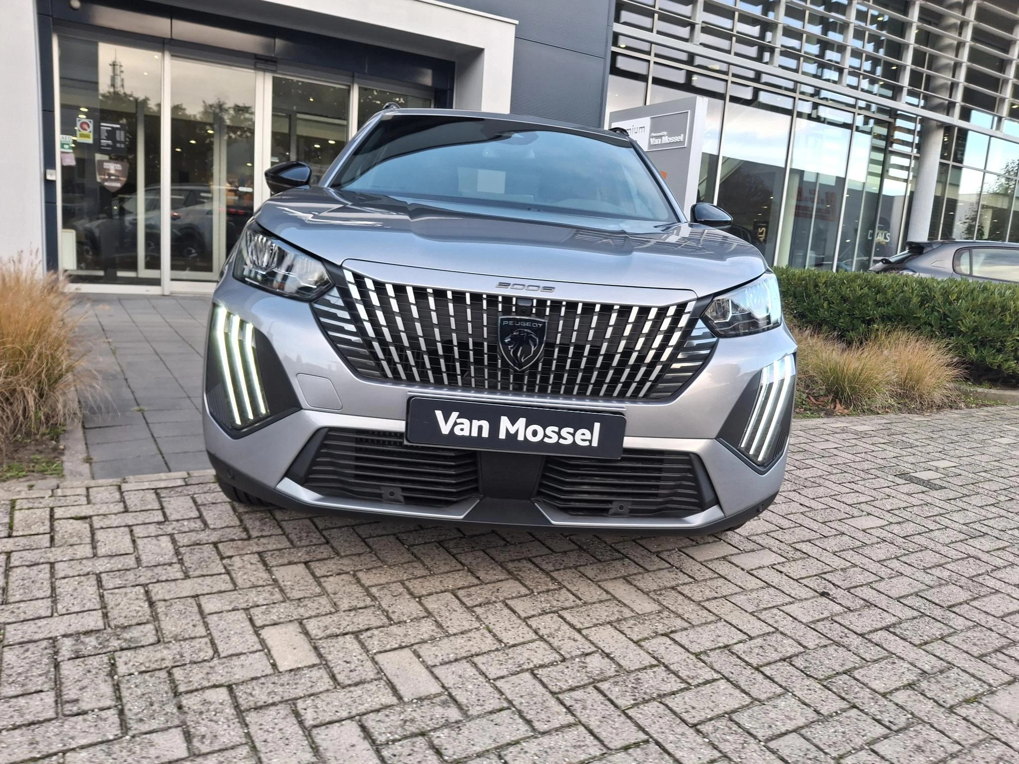 Peugeot-2008-image-1