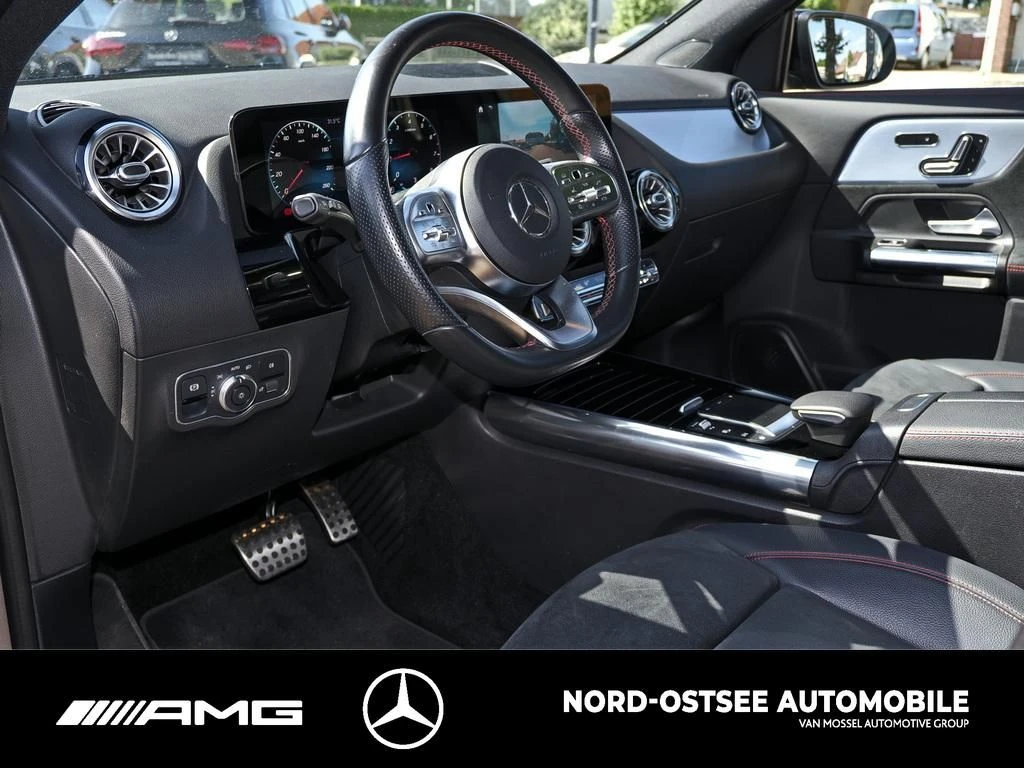 Mercedes-Benz GLA 200 AMG NIGHT AHK PANO PARKPAKET NAVI SITZH AMG Line