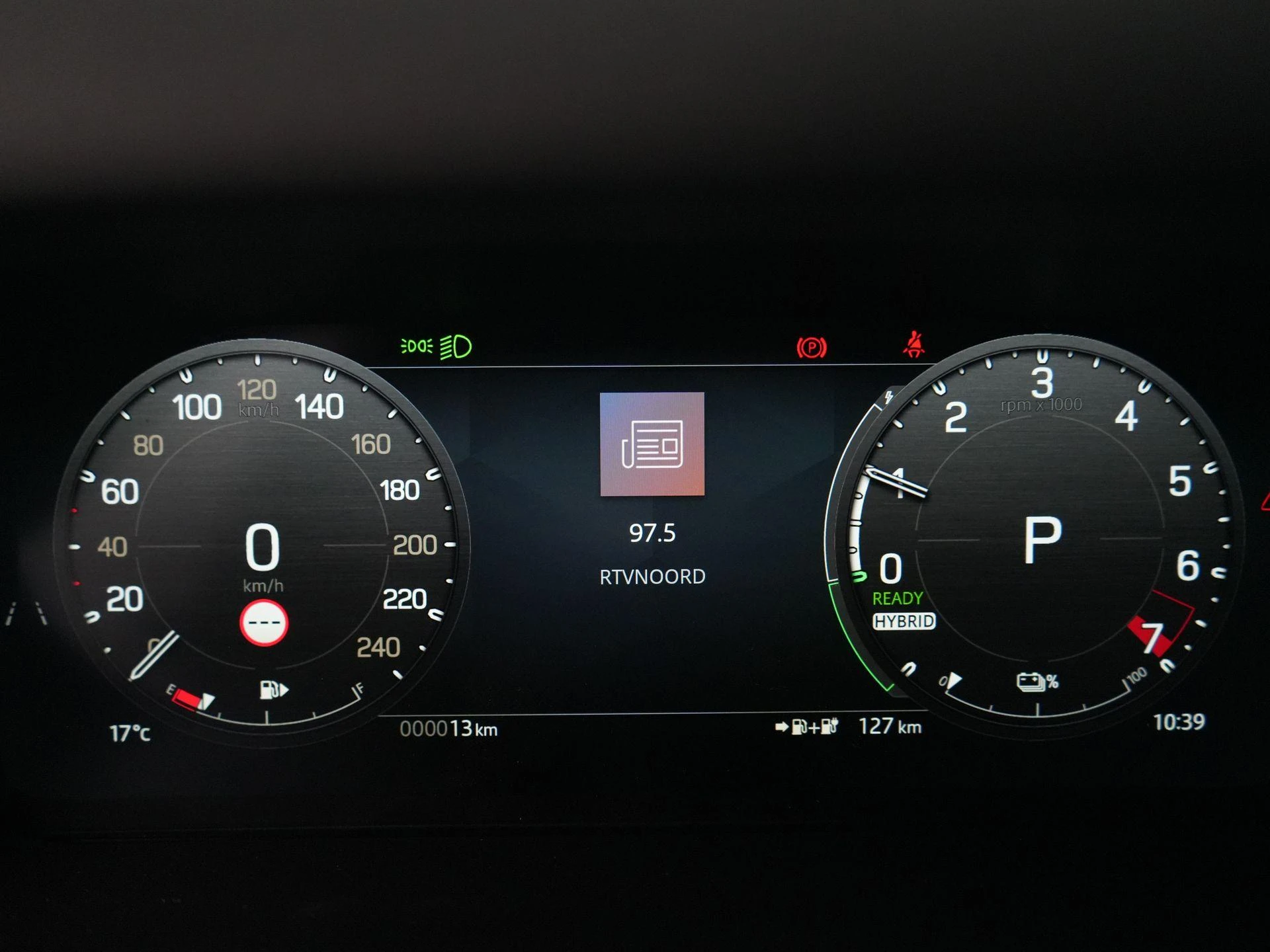 Land Rover-Defender-image-10