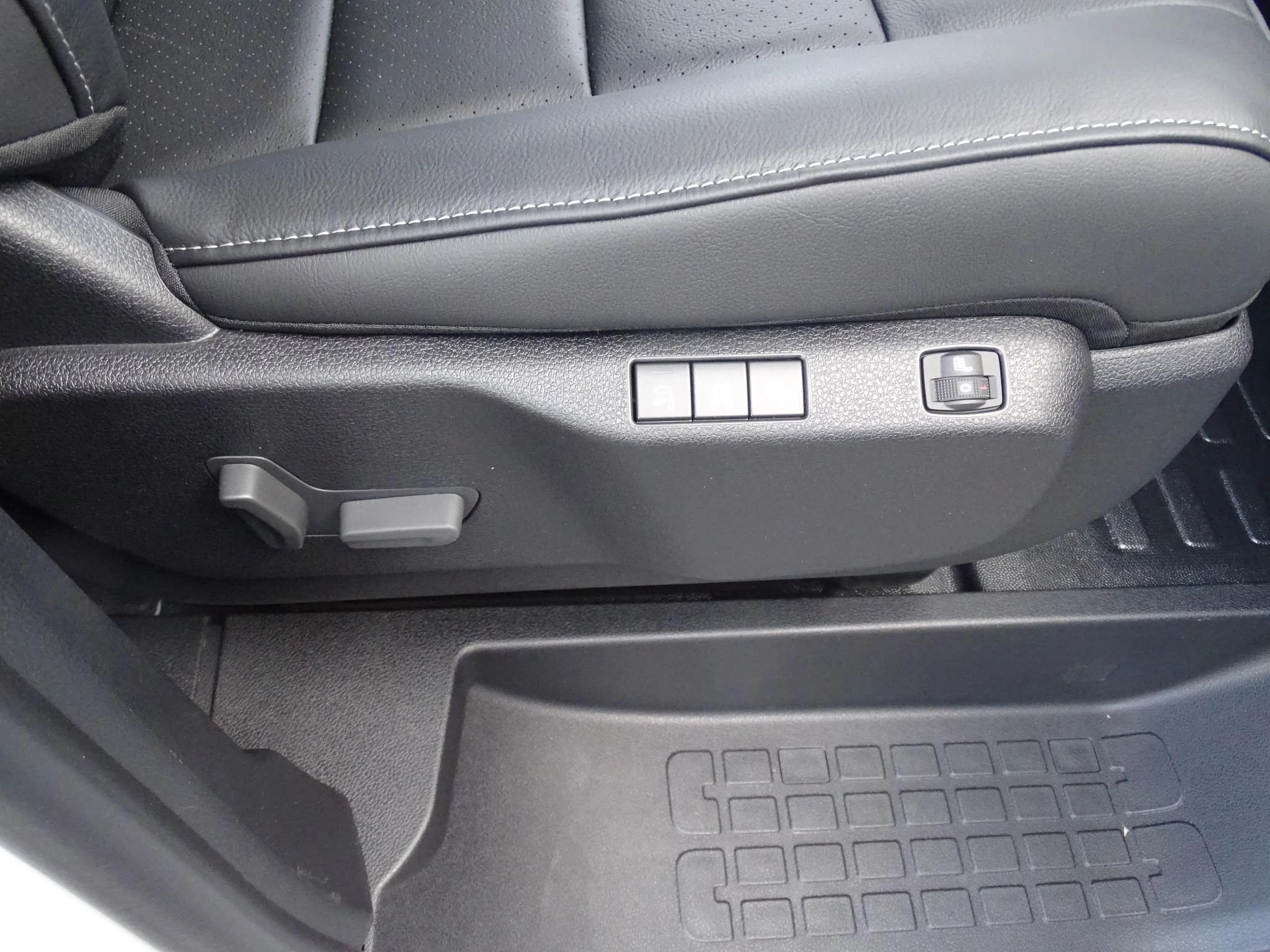 Opel-Vivaro-image-18