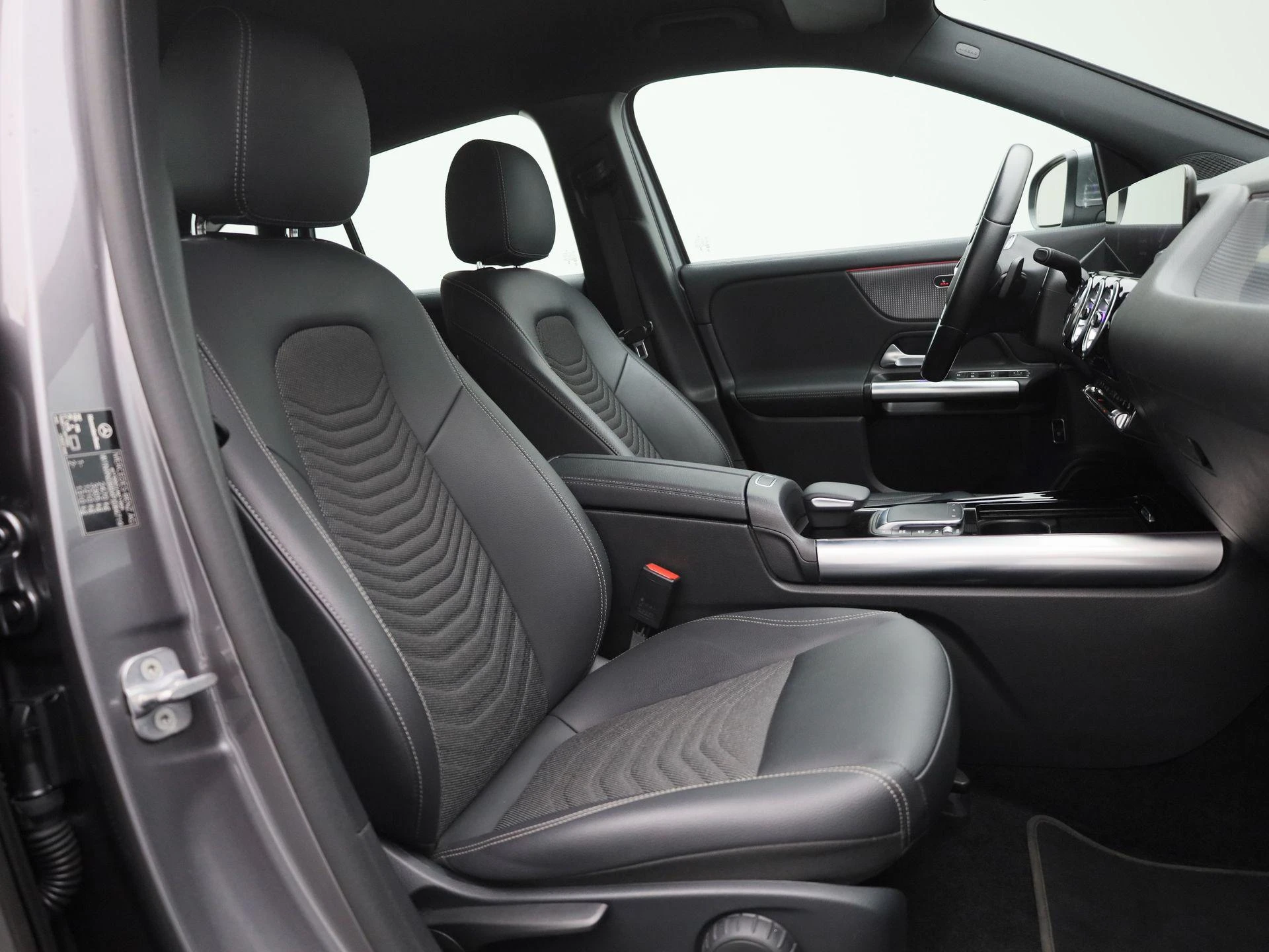 Mercedes-Benz-EQA-image-39