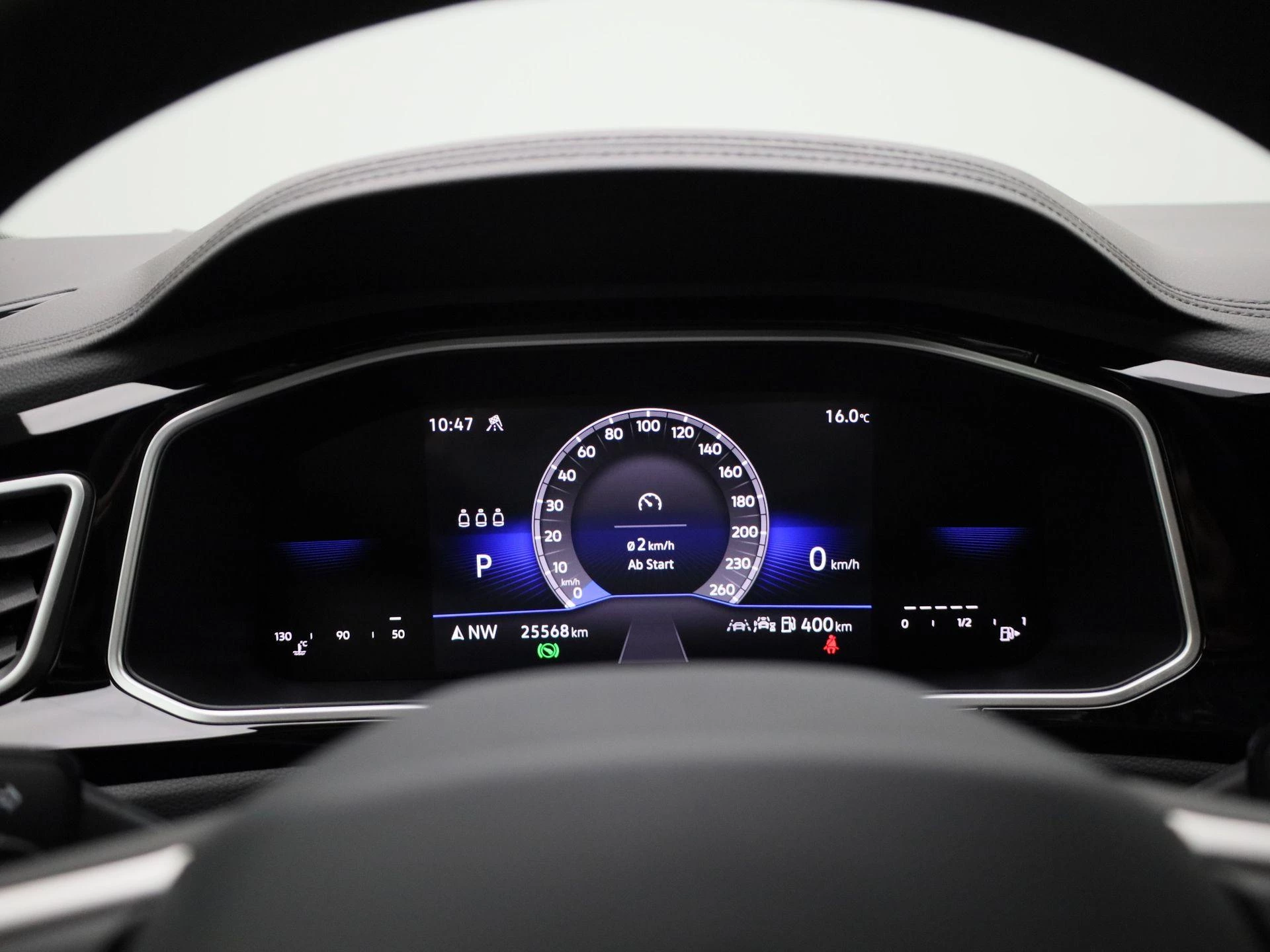 Volkswagen-T-Roc-image-13