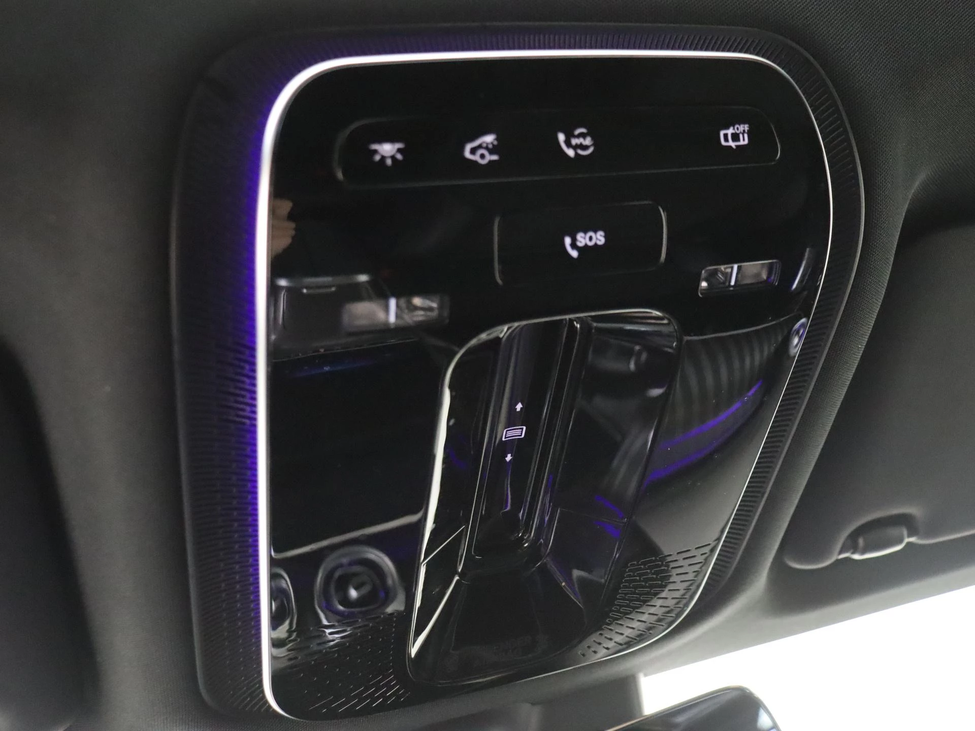 Mercedes-Benz-GLC-image-25