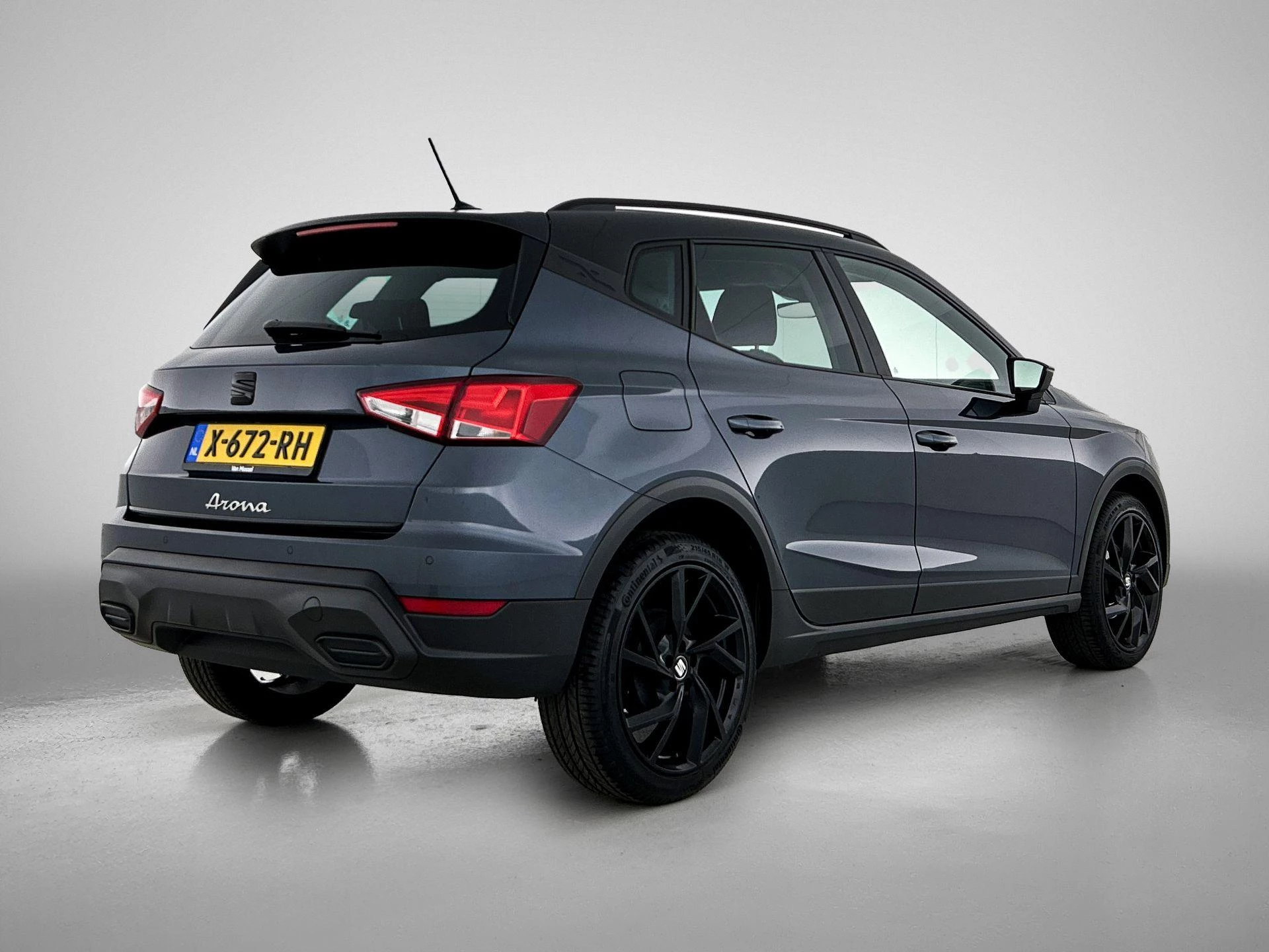 SEAT-Arona-image-3