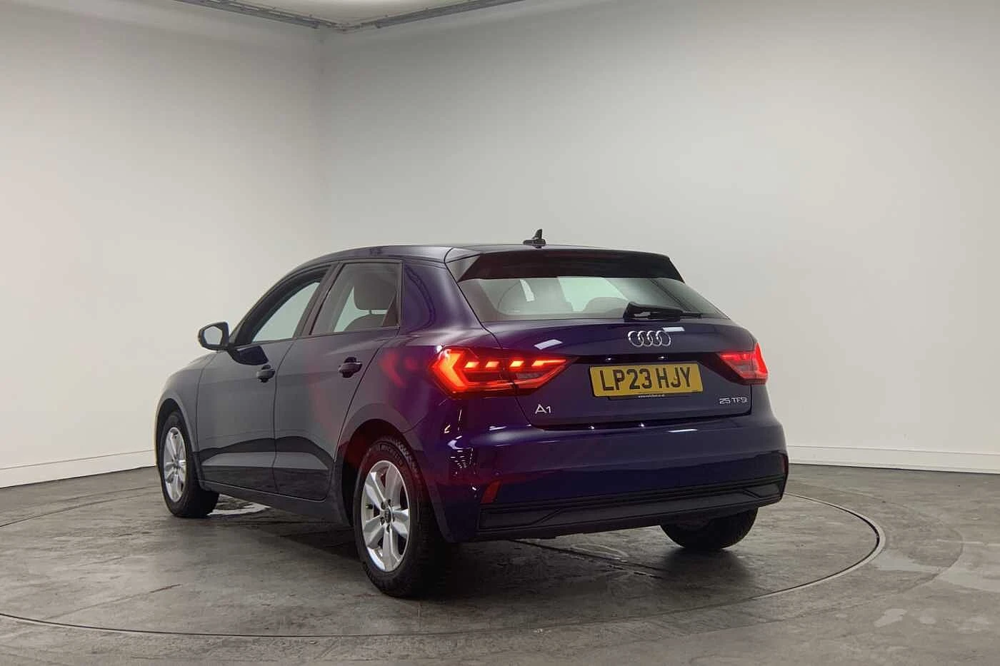 Audi-A1 Sportback-image-2