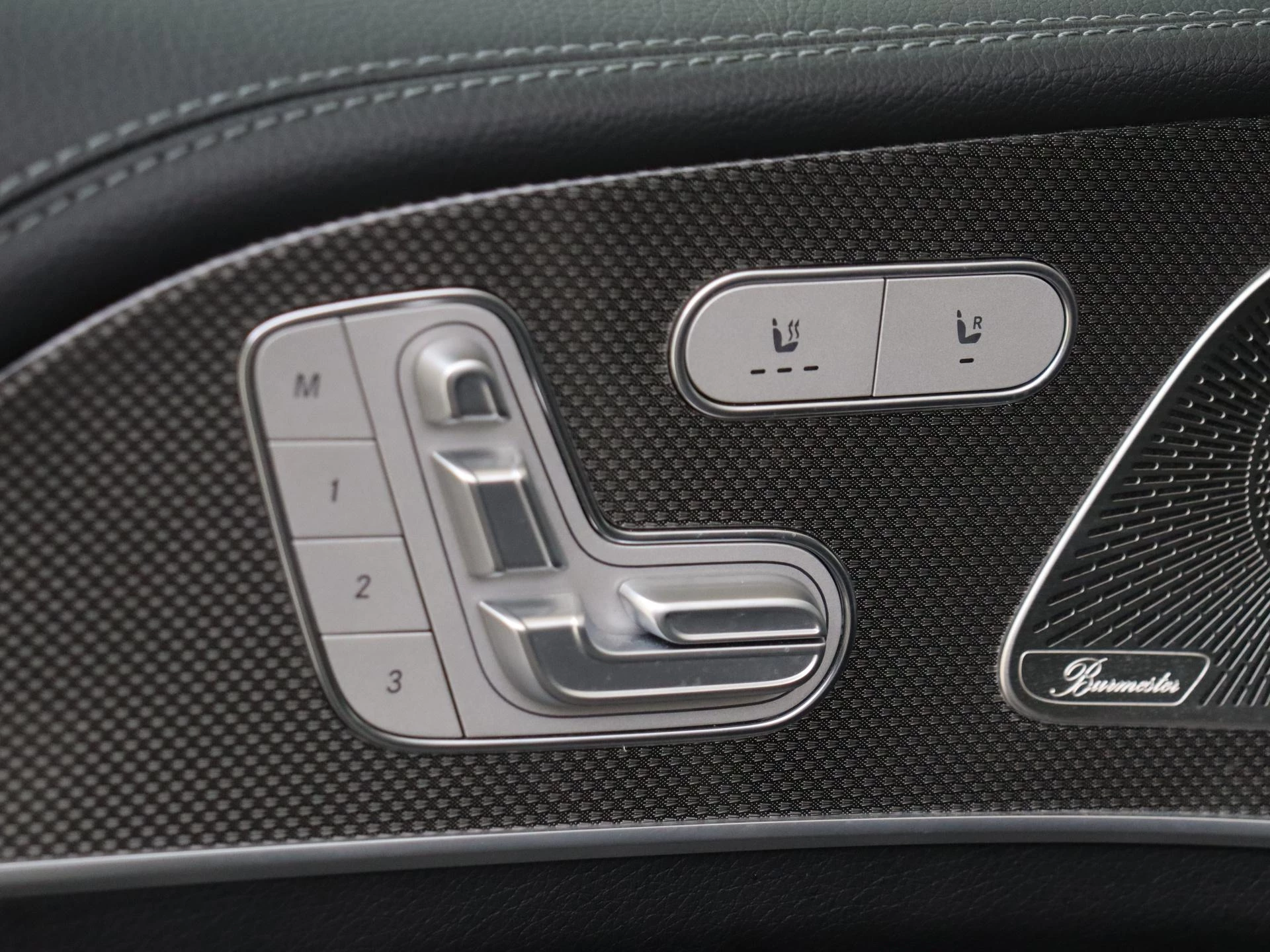 Mercedes-Benz-GLE-image-30